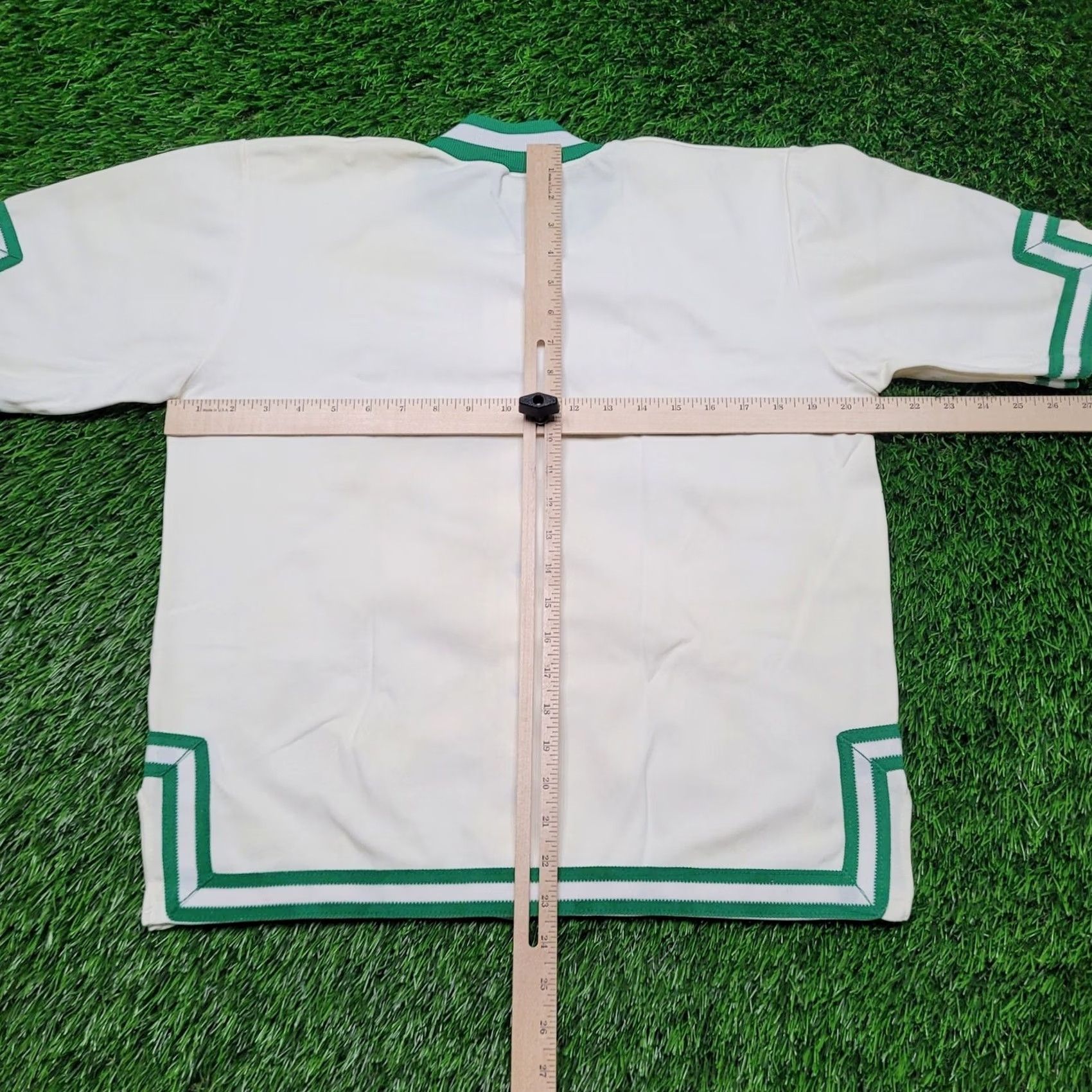 Champion VINTAGE Champion Basketball Warm-Up Jacket Shirt Mens Medium Nylon Short Sleeve Cropped Snap Green White 80s 70s Boxy Ringer Style Tennis Size US 31 - 5 Thumbnail