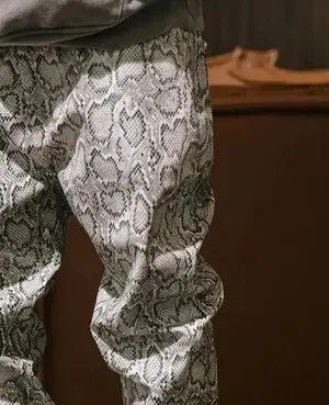 Jean Streetwear PU Leather Snake Skin Patent Pants Trousers Size US 34 / EU 50 - 1 Thumbnail