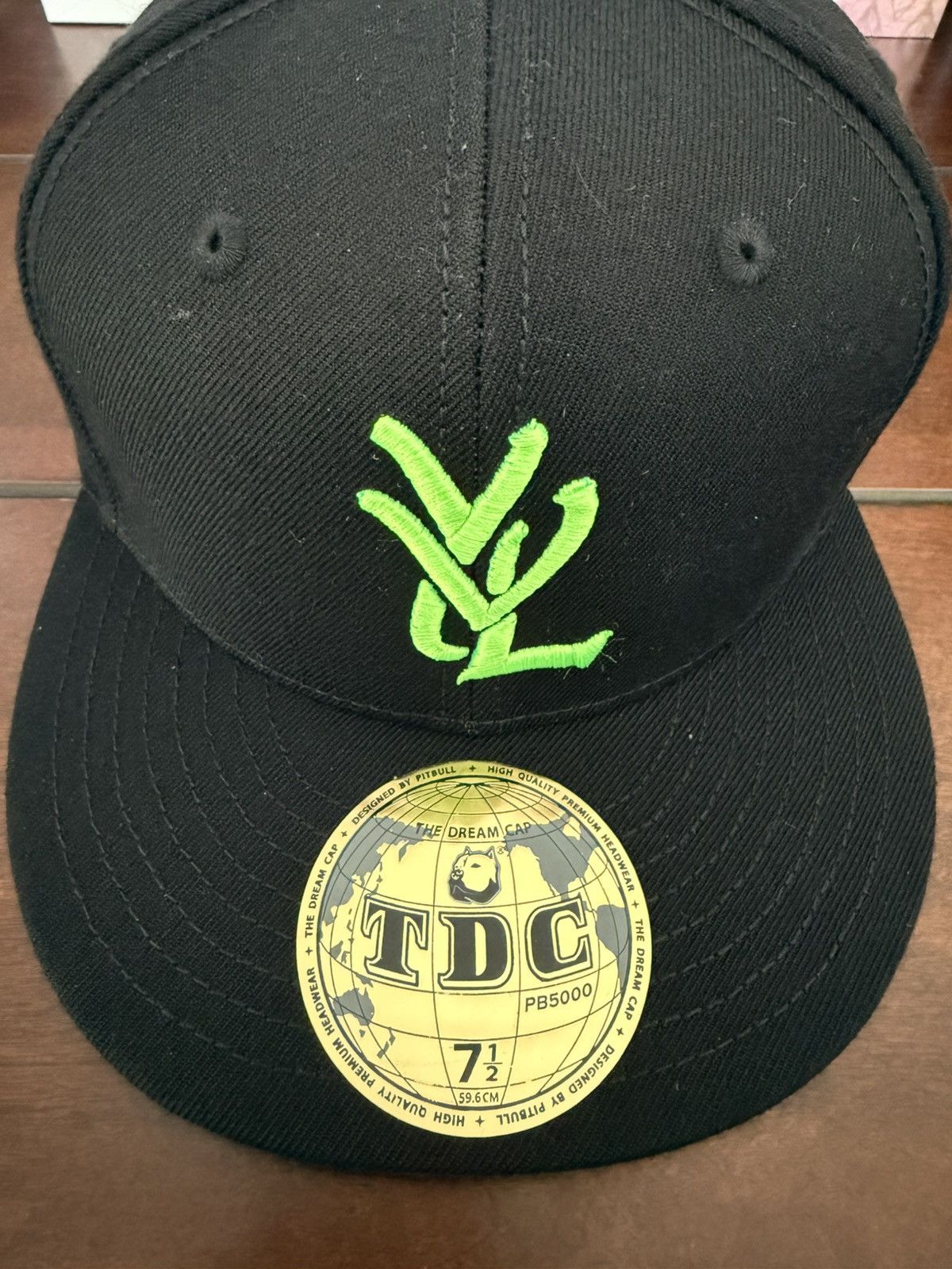 yvlブラック ベースボールキャップ 7 1/4 Playboi Carti PLAYBOI CARTI YVL Black on Green FITTED HAT SIZE 7 1/8 | eBay