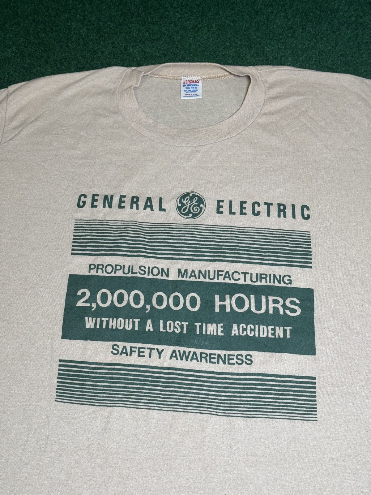Jerzees × Russell Athletic × Vintage Vintage 80s GE General Electric Safety Awareness T Shirt Size US XXL / EU 58 / 5 - 2 Thumbnail