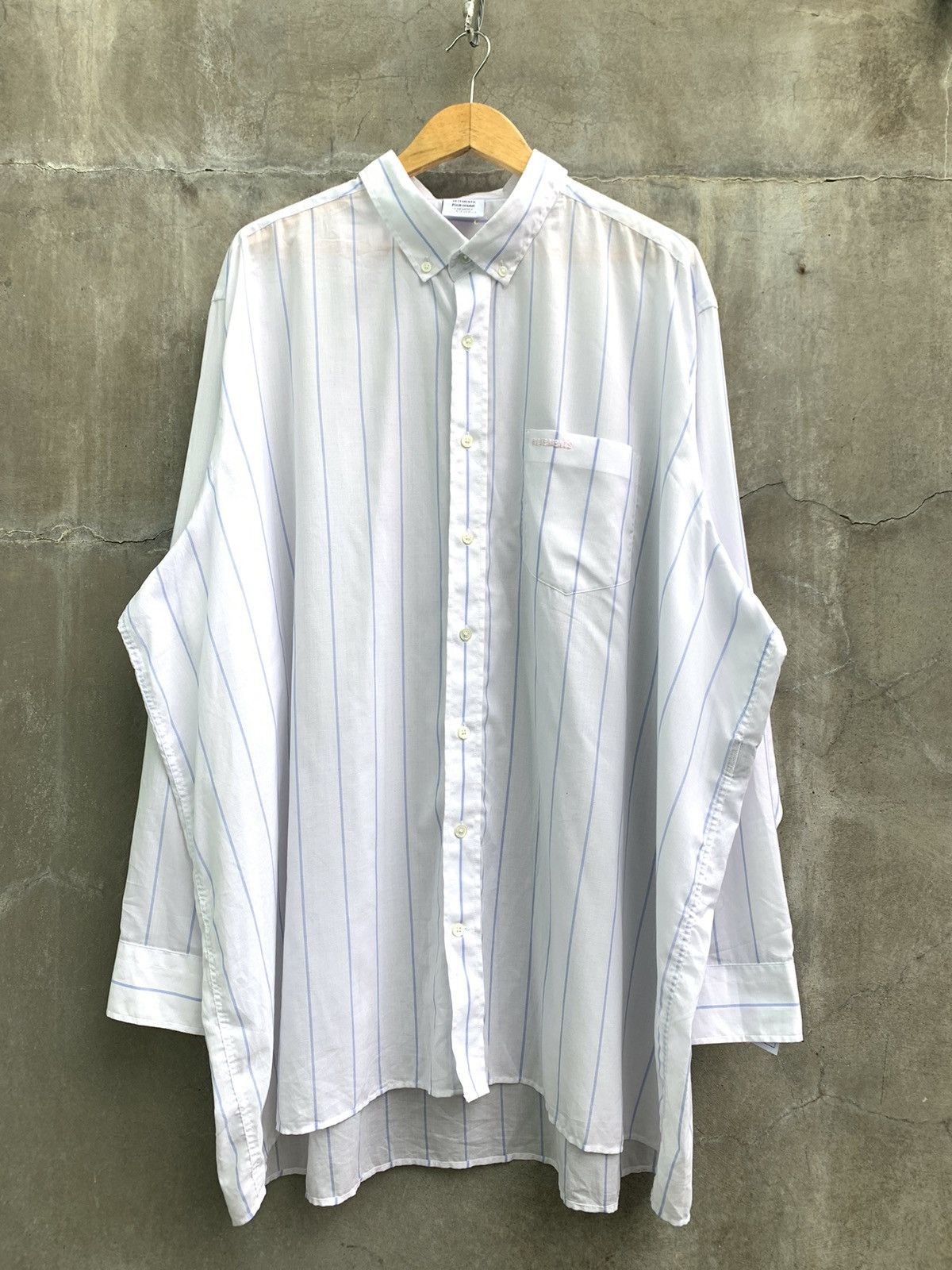 Vetements SS18 Patch - Pocket Striped Cotton Shirt In White Strip Size US S / EU 44-46 / 1 - 6 Thumbnail