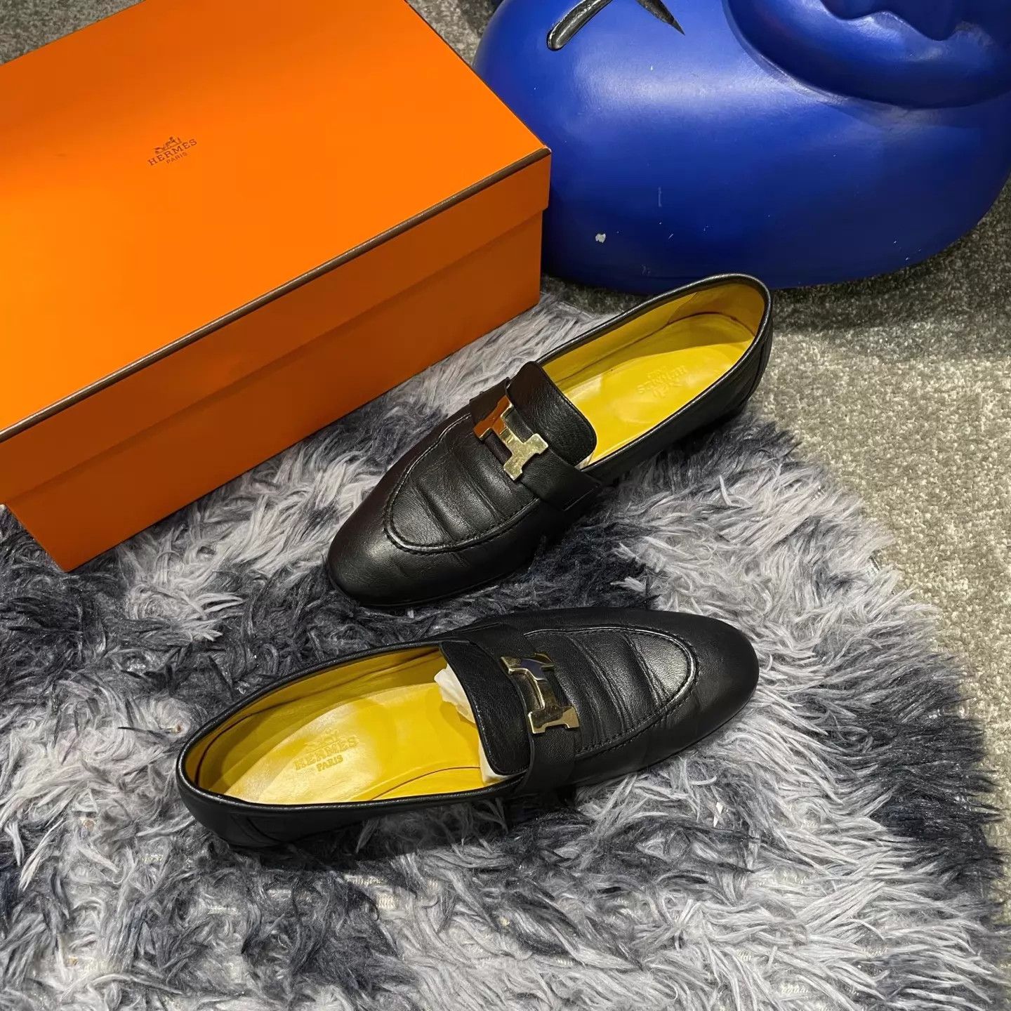 Hermes HERMES Black Leather Gold Accent Loafer 39 Size US 8.5 / IT 38.5 - 4 Thumbnail
