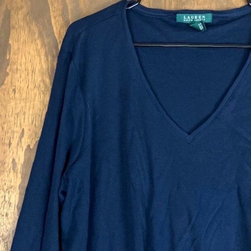 Ralph Lauren Lauren Ralph Lauren Womens Shirt Blue V Neck Thin Long Sleeve 2X 100% Cotton Button Pullover Casual Workwear FALL SPRING WINTER Ladies Size XXL / US 16-18 / IT 52-54 - 4 Thumbnail