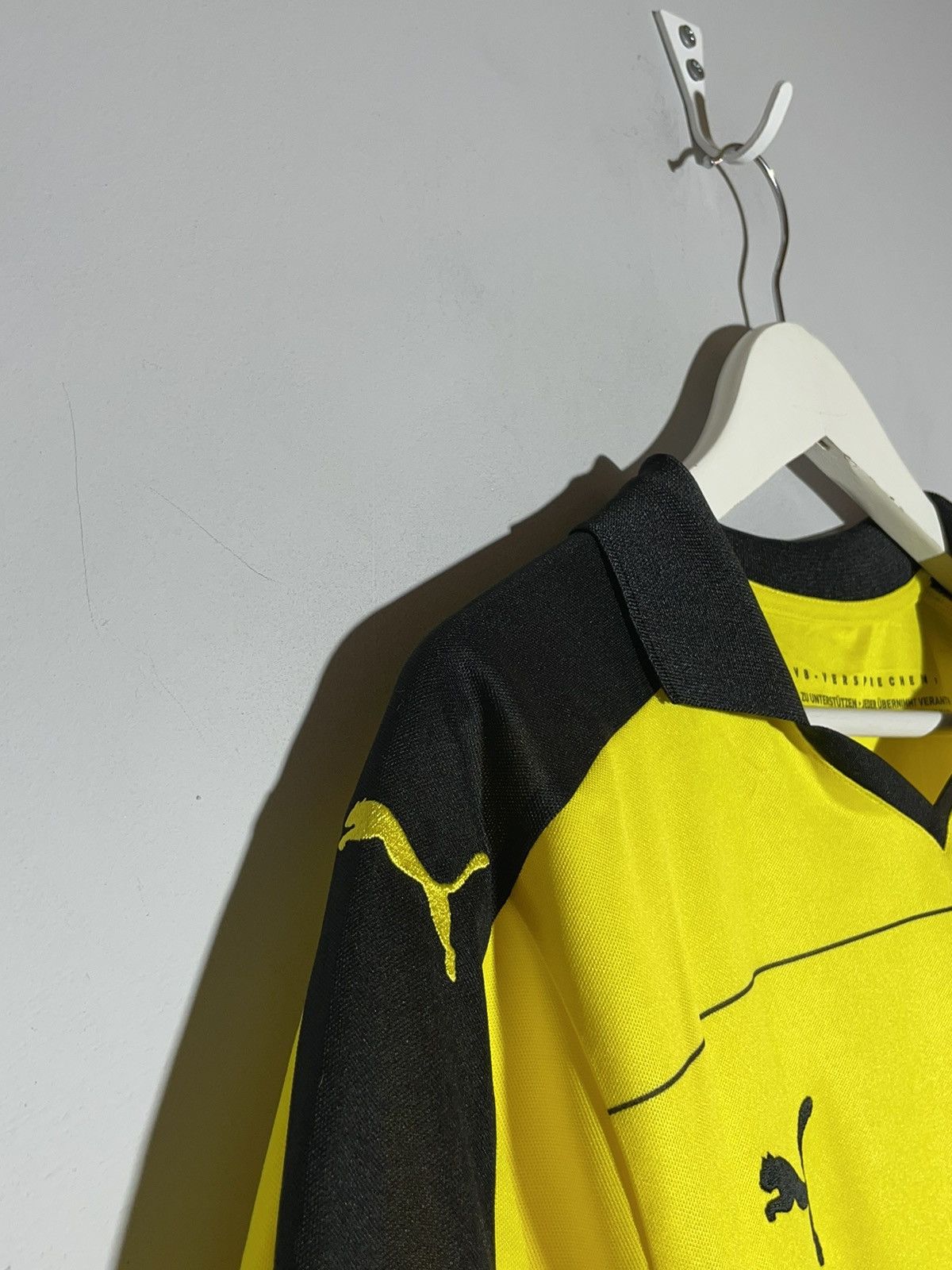 Puma Borussia Dortmund BVB Puma 2015/16 Home Football Shirt Size US M / EU 48-50 / 2 - 9 Thumbnail