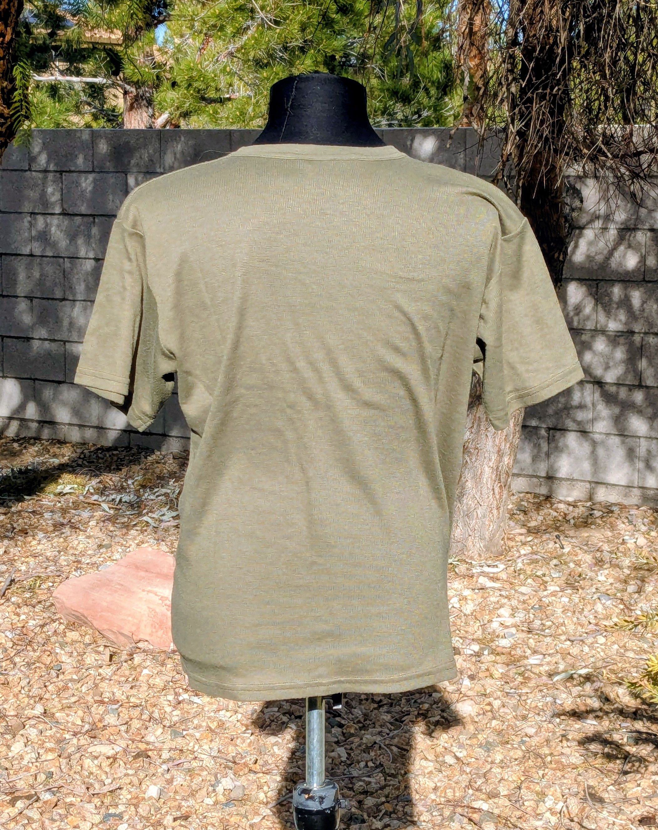 L.L. Bean Vintage L.L. Bean Poly/Nylon Olive Short Sleeve T-Shirt Size US M / EU 48-50 / 2 - 4 Thumbnail