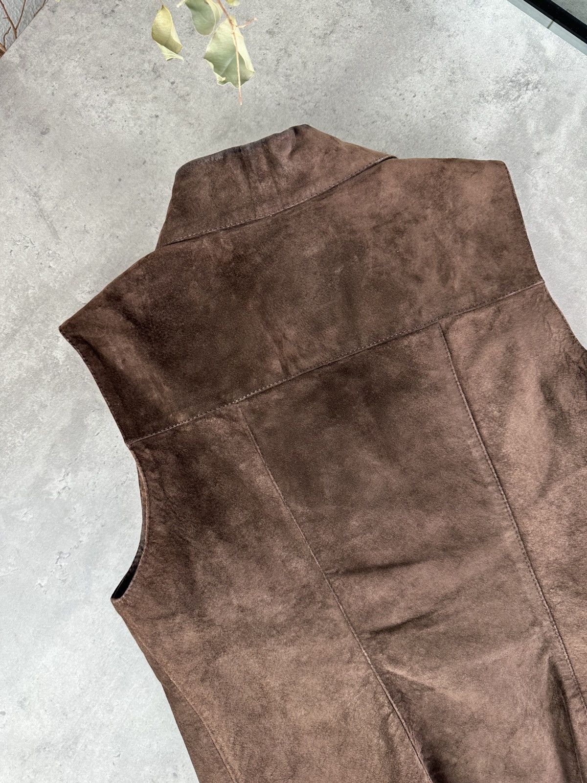 Japanese Brand Vintage Suede Vest Size S / US 4 / IT 40 - 11 Thumbnail
