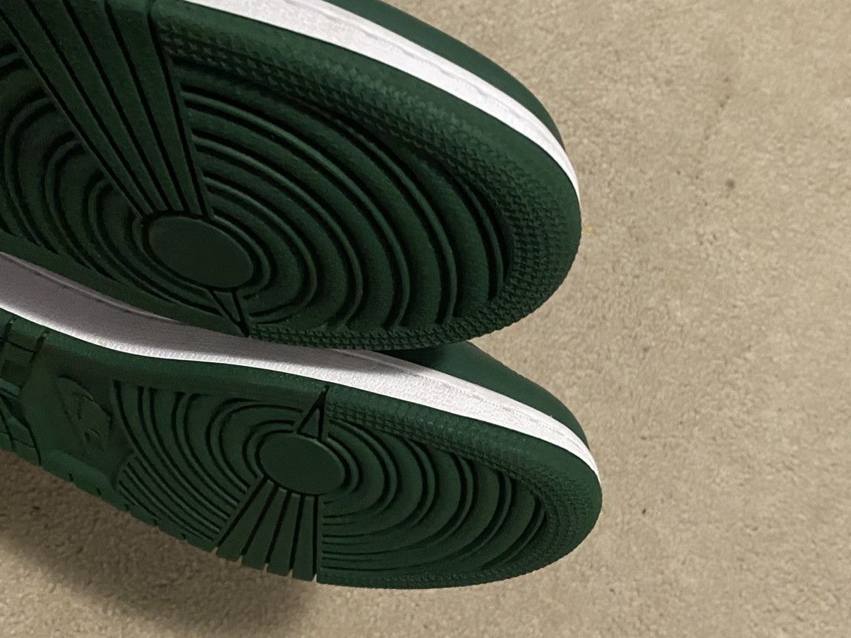 Jordan Brand × Nike Air Jordan 1 Retro High OG Gorge Green Size US 10.5 / EU 43-44 - 12 Thumbnail