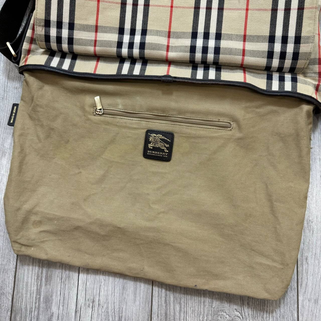 Burberry × Vintage Vintage Burberry Nova Check Cross Body Bag Size ONE SIZE - 13 Thumbnail