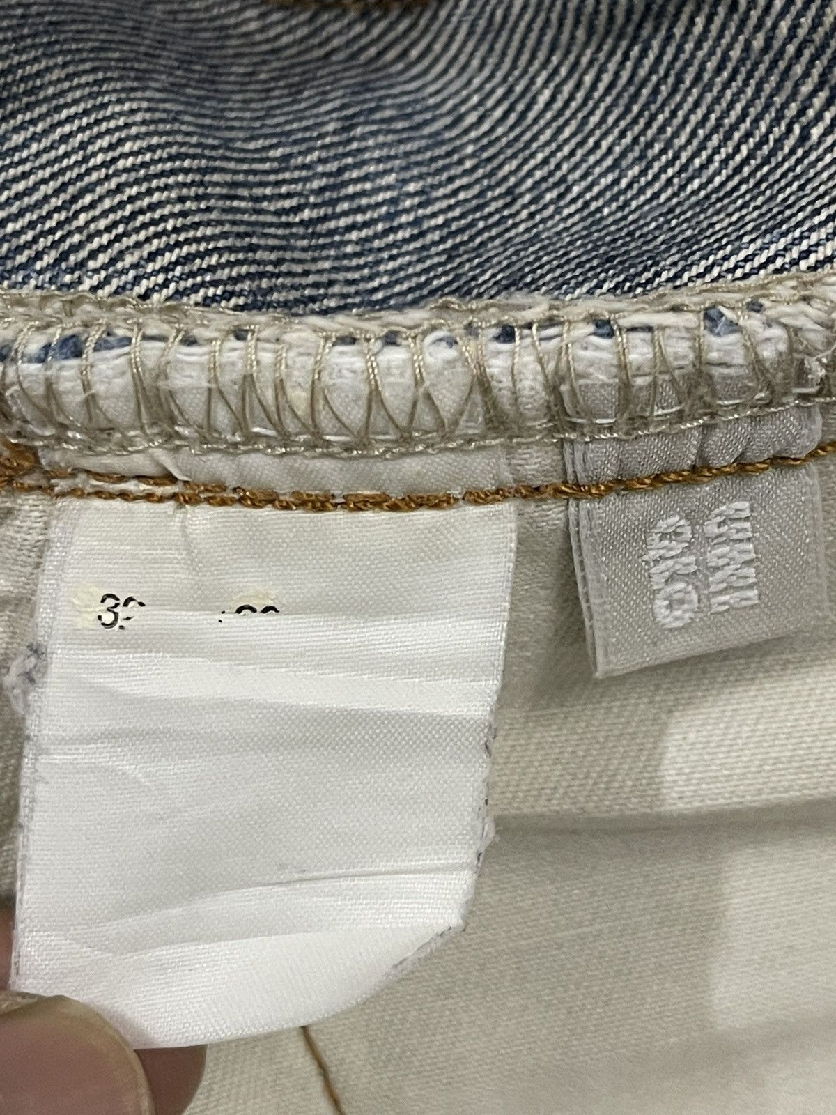 Uniqlo Vintage Japanese Uniqlo Blue Wash Distressed Baggy Jeans Size US 30 / EU 46 - 9 Thumbnail