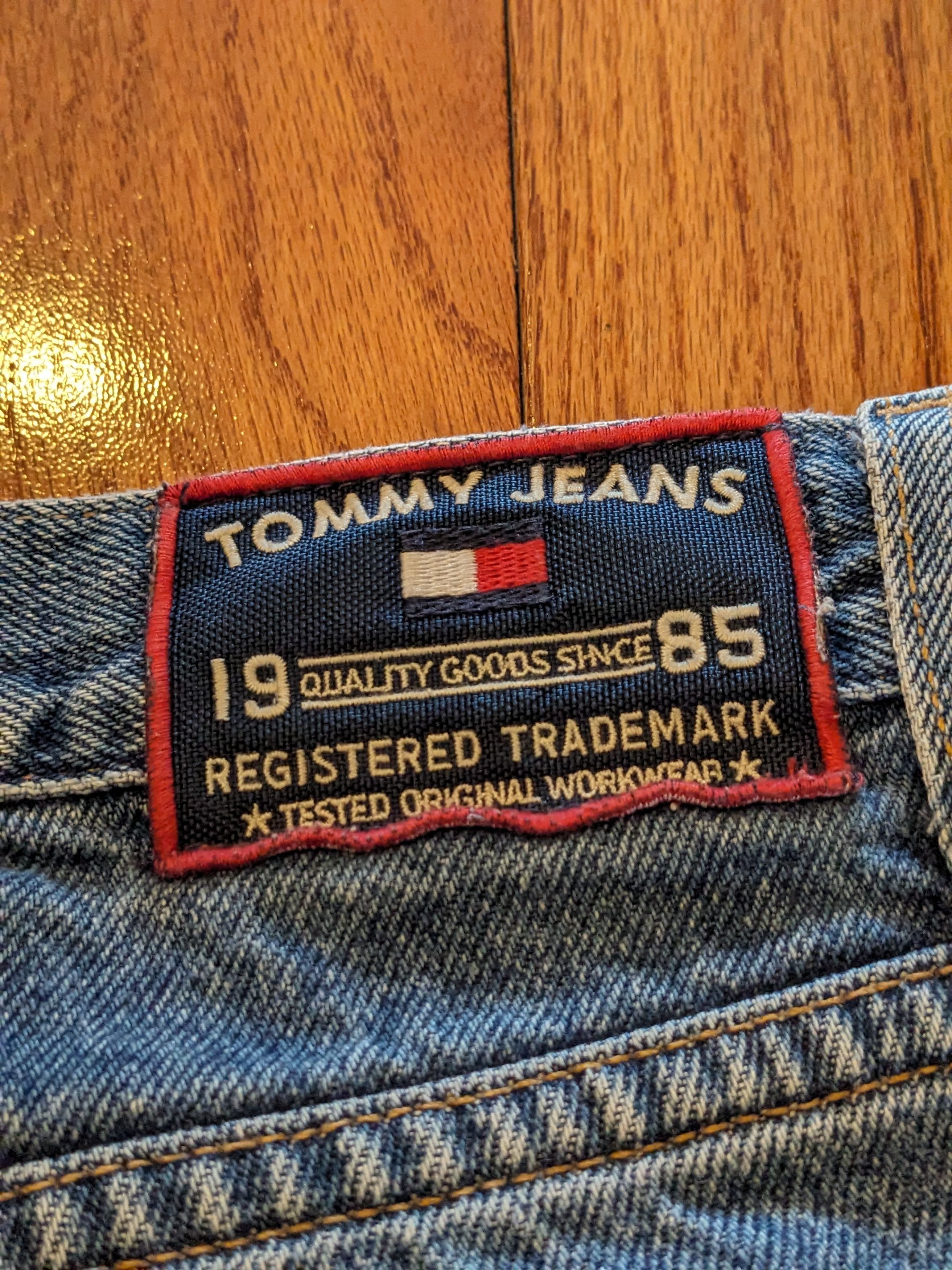 Tommy Hilfiger × Vintage Vintage Y2K Tommy Jeans Size 36 Jeans Blue Denim Jorts Size US 36 / EU 52 - 3 Thumbnail