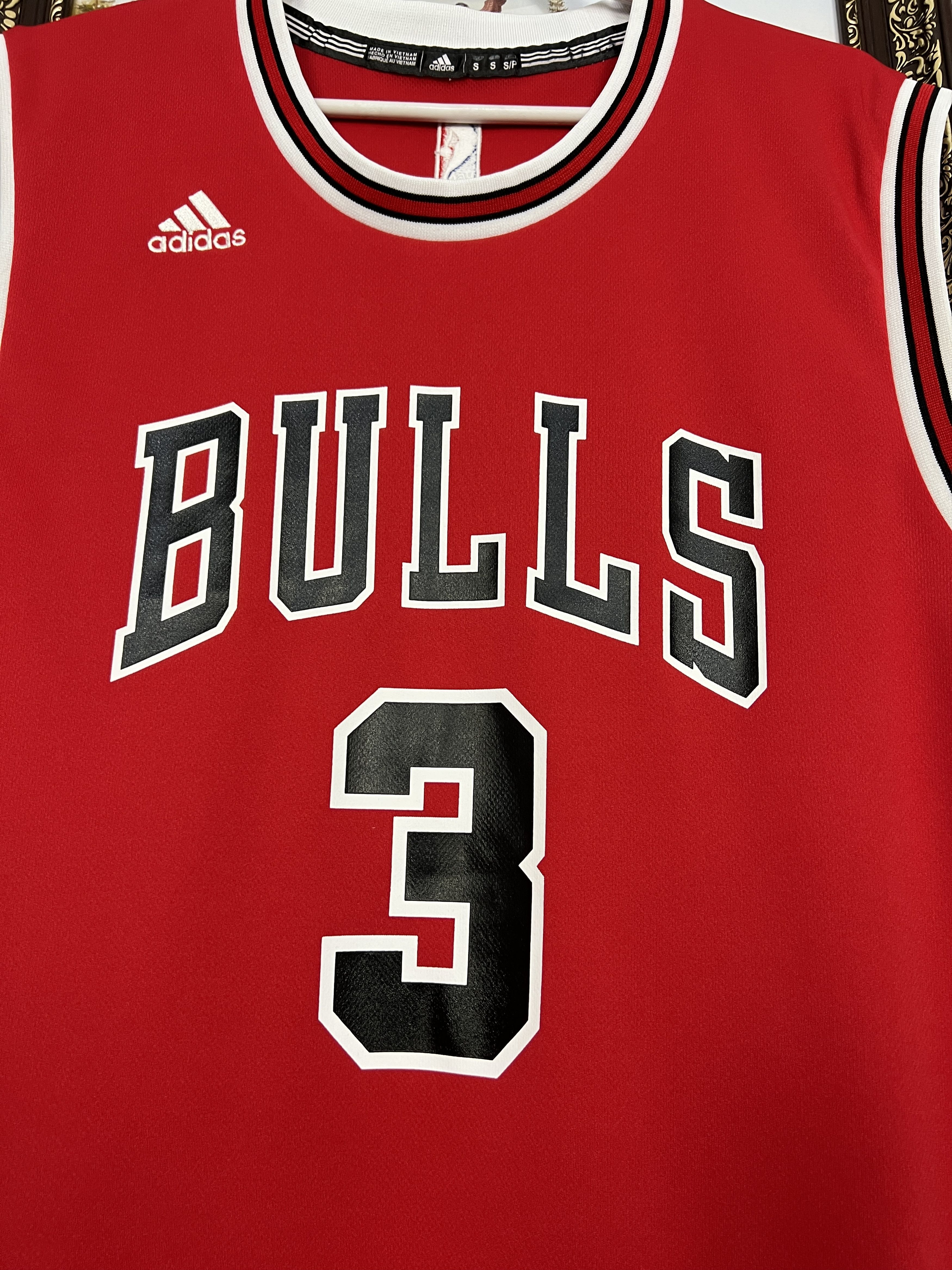 Adidas Vintage Adidas Chicago Bulls NBA #3 Wade Jersey Mens Shirt Size US S / EU 44-46 / 1 - 5 Thumbnail