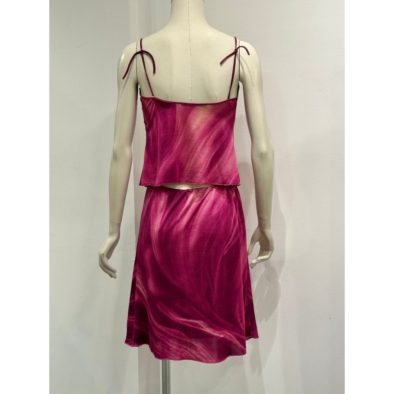 Roberto Cavalli 2000s Roberto Cavalli rose set top & skirt Size M / US 6-8 / IT 42-44 - 2 Thumbnail