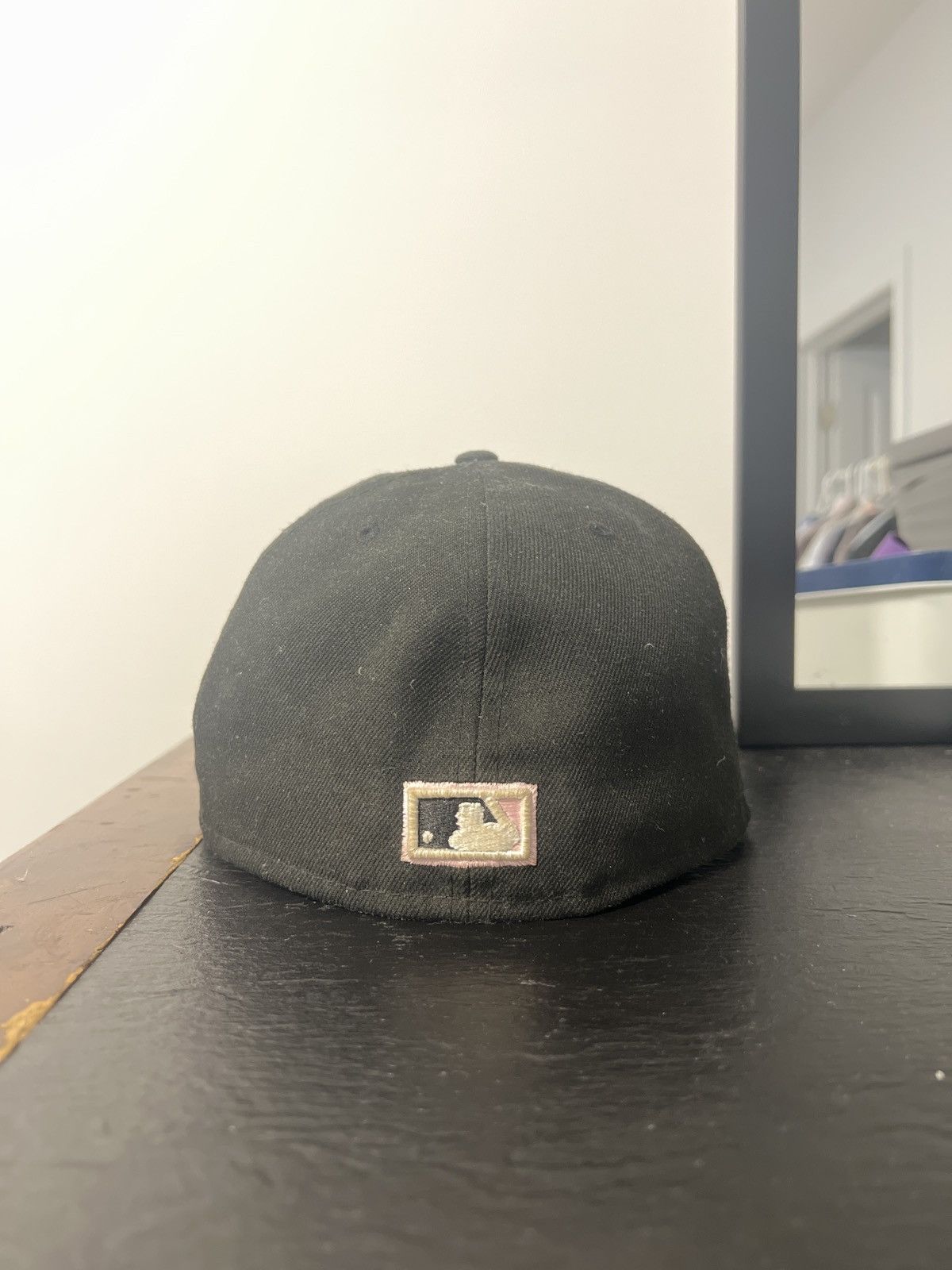 New Era Florida Marlins 2003 World Series Pink Brim Fitted Hat 7 5/8 Size 38 - 3 Thumbnail