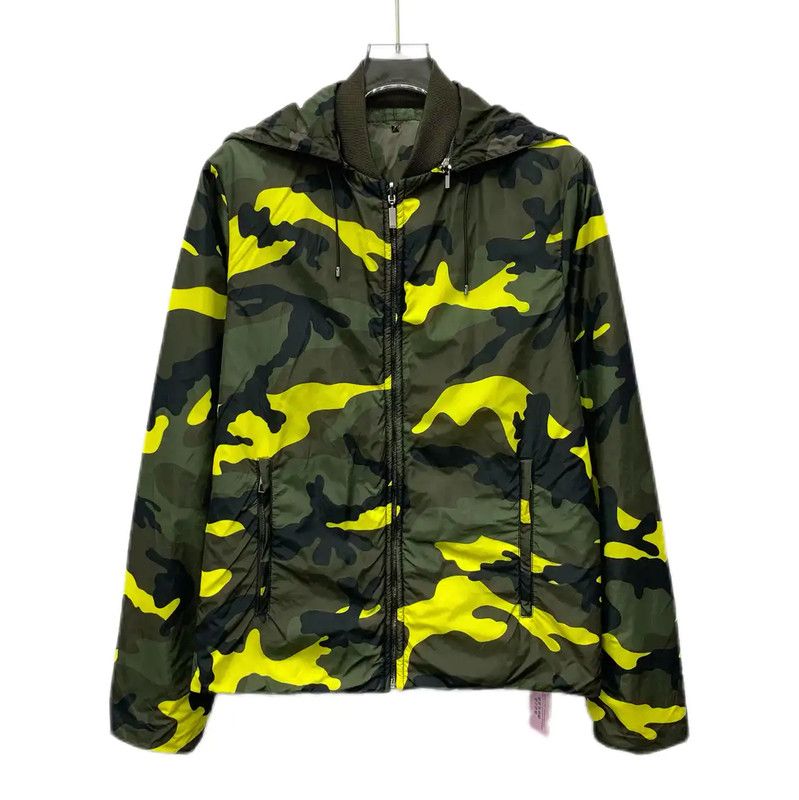 Valentino Valentino Camouflage Hooded Jacket for Men 0089 Size US XS / EU 42 / 0 - 1 Thumbnail