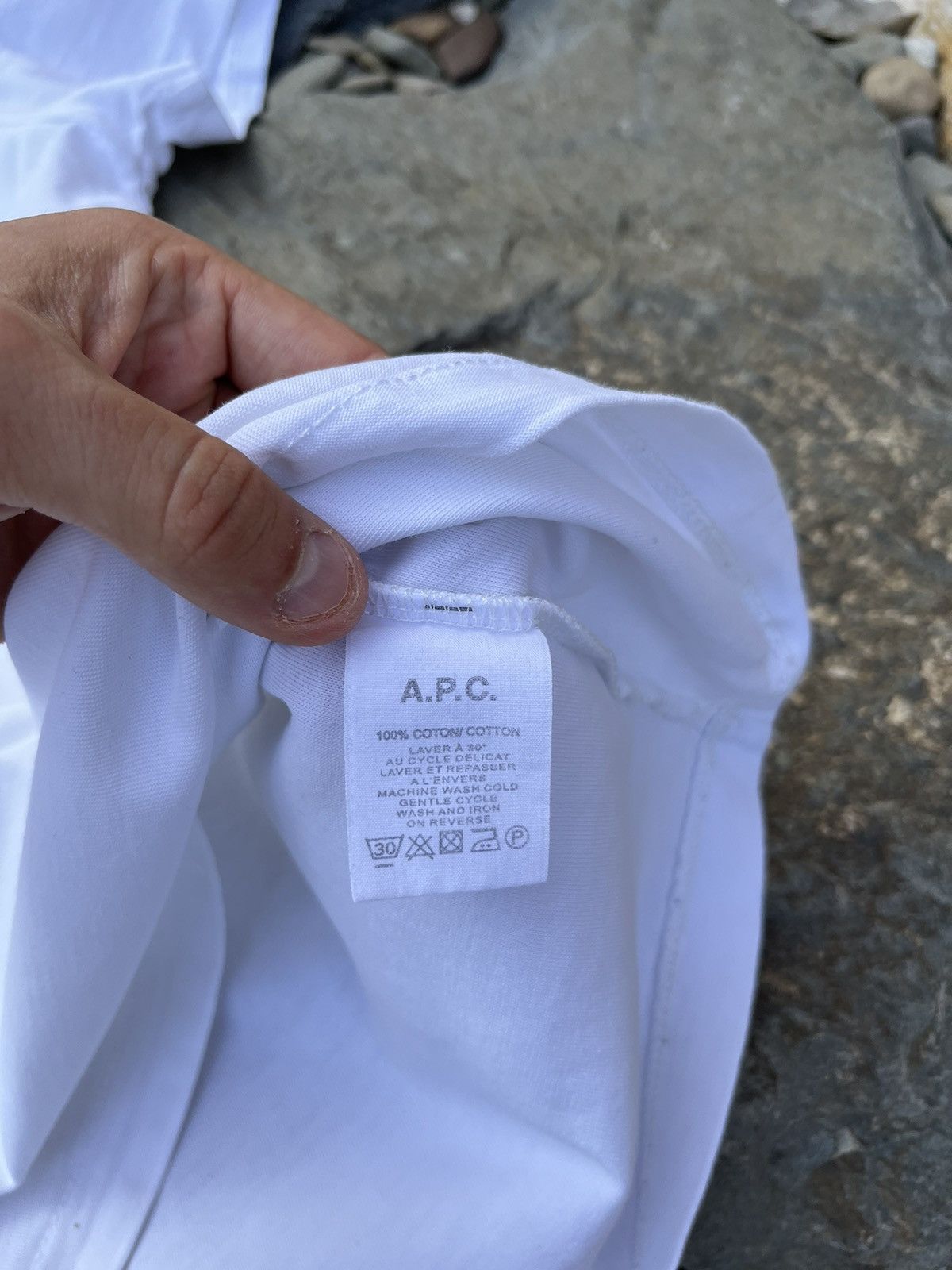 A.P.C. × Designer A.P.C. Rue Madame Paris one red stripe logo tee t-shirt Size US XL / EU 56 / 4 - 13 Thumbnail