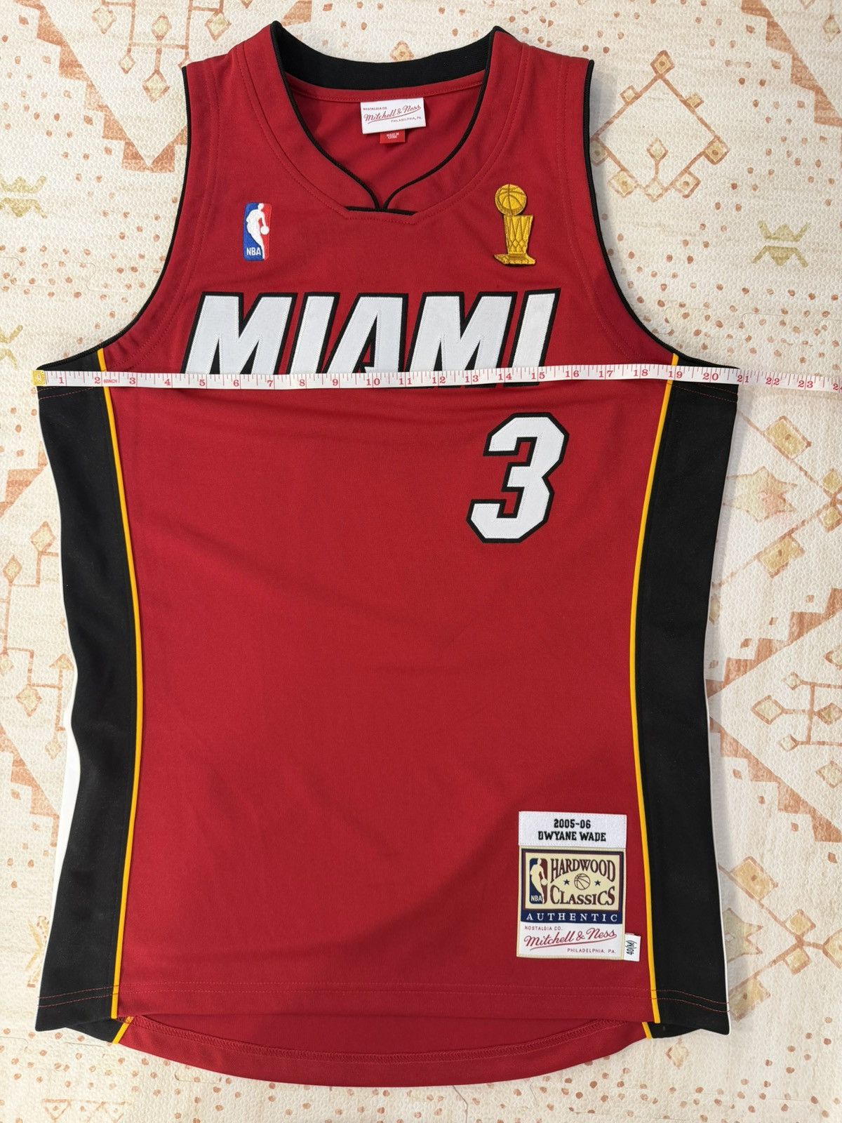 Mitchell & Ness Authentic Dwyane Wade jersey Heat Size US M / EU 48-50 / 2 - 2 Thumbnail