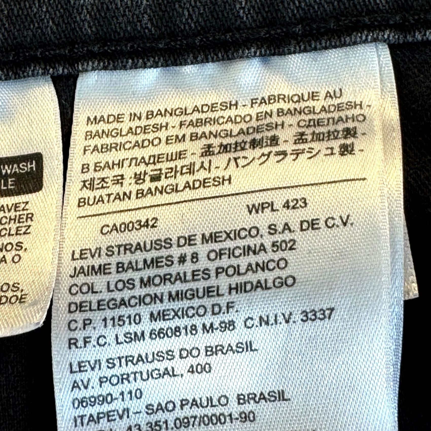Levi's Levi’s 541 Athletic Fit Jeans 34 x 30 Black Denim Mid Rise Zip Fly Mens Jeans Size US 34 / EU 50 - 7 Thumbnail