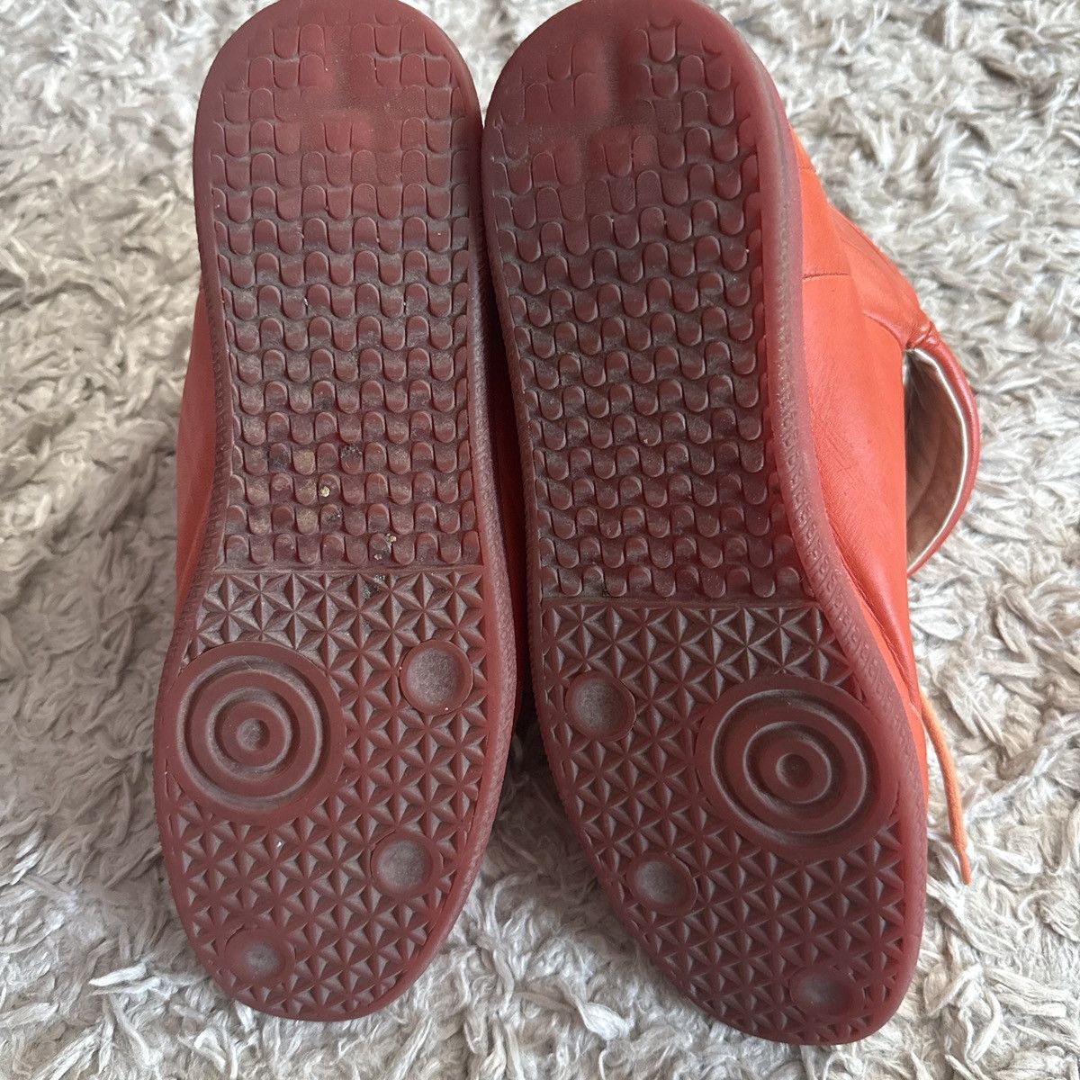 100% Authentic Orange maison margiela futures size 44 (11)