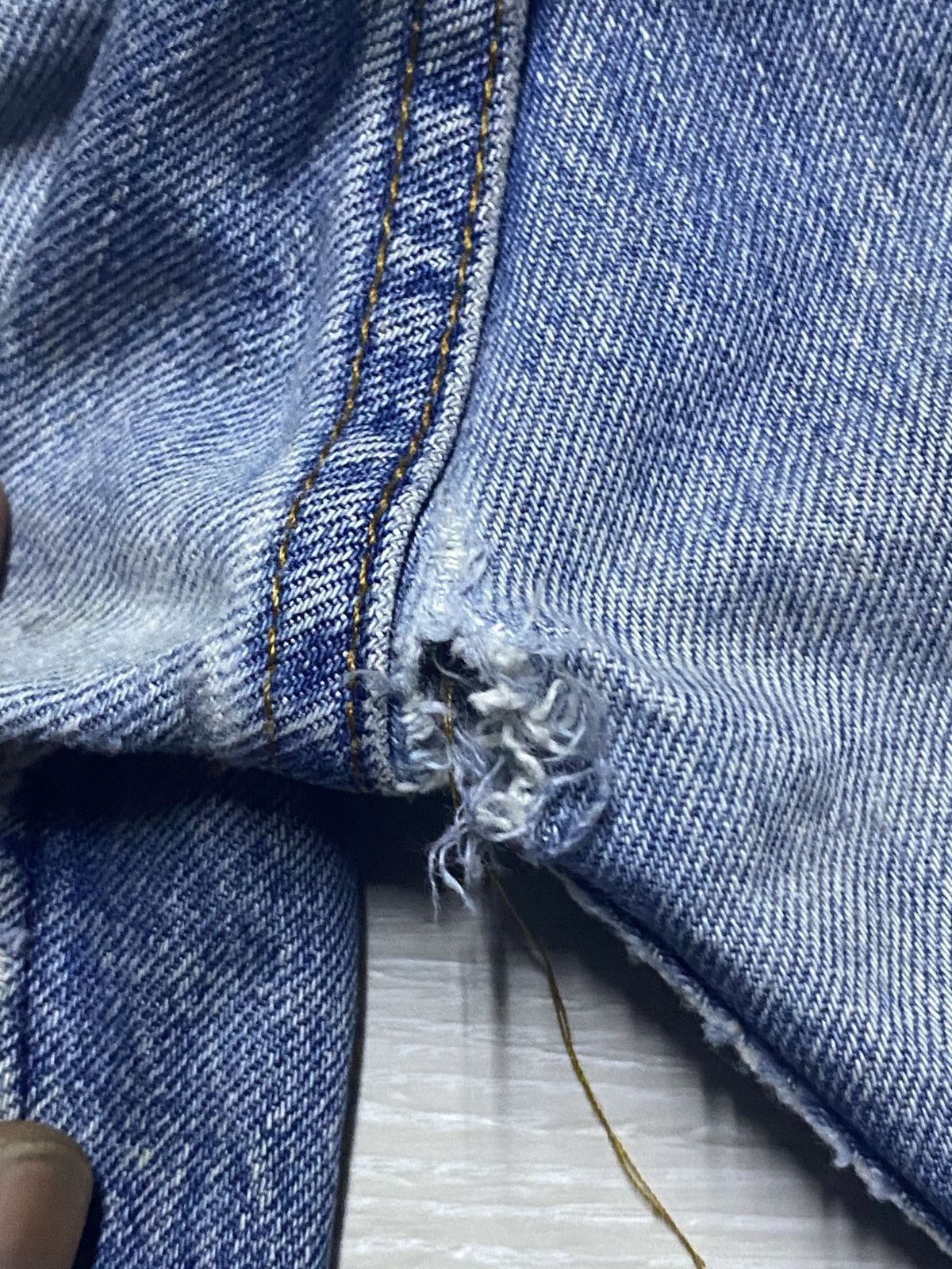 Levi's Vintage Levis 501 90s ButtonFly 522 Distressed Jeans Size US 32 / EU 48 - 15 Thumbnail