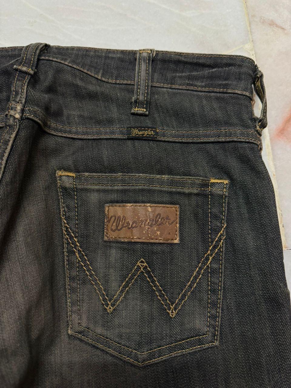 Wrangler 💥Vintage 90s Style Wrangler MudWashed Distress Dark Jeans Size US 29 - 18 Thumbnail