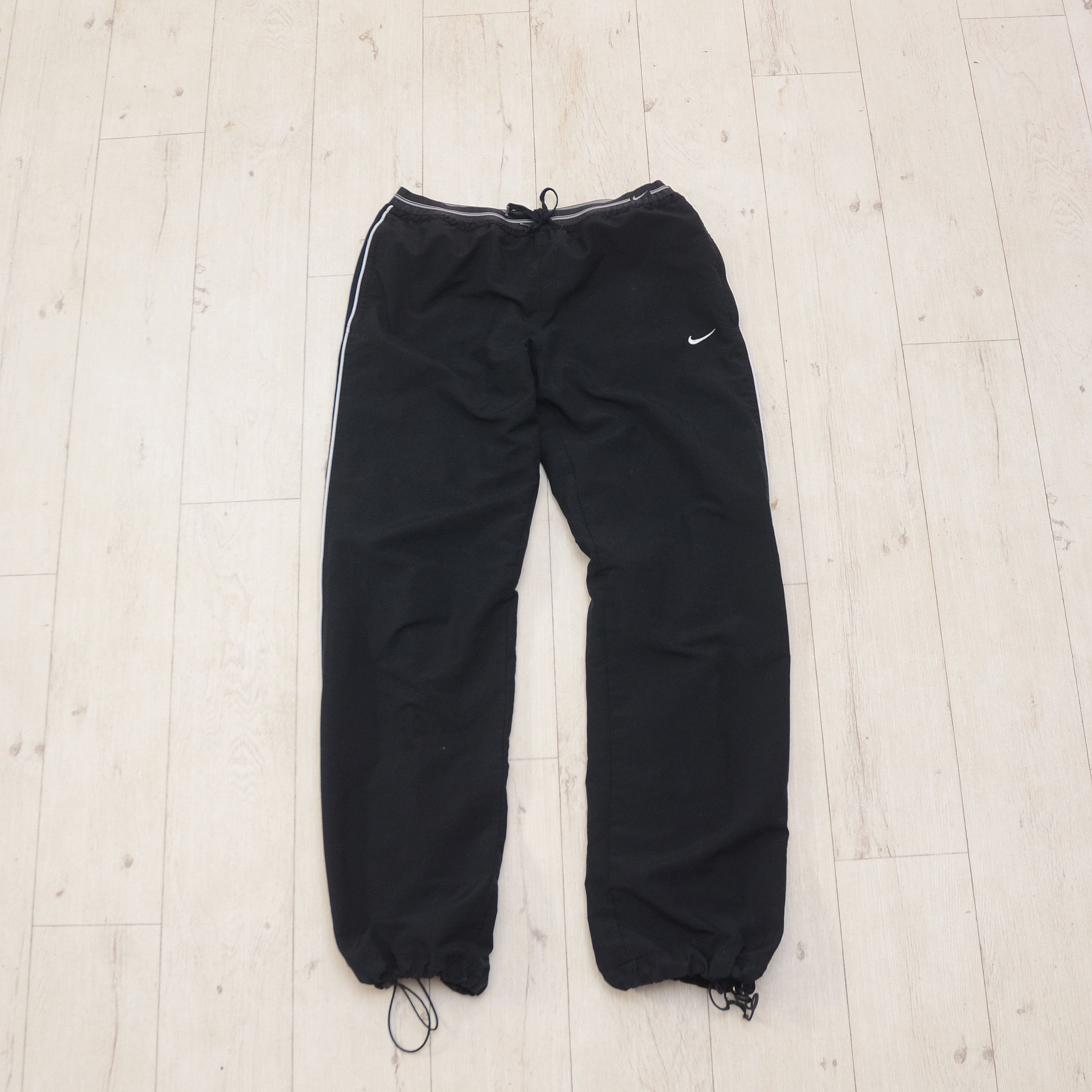Nike Nike Track Nylon Pants Vintage Swoosh Drill Y2K Joggers Size US 32 / EU 48 - 1 Thumbnail