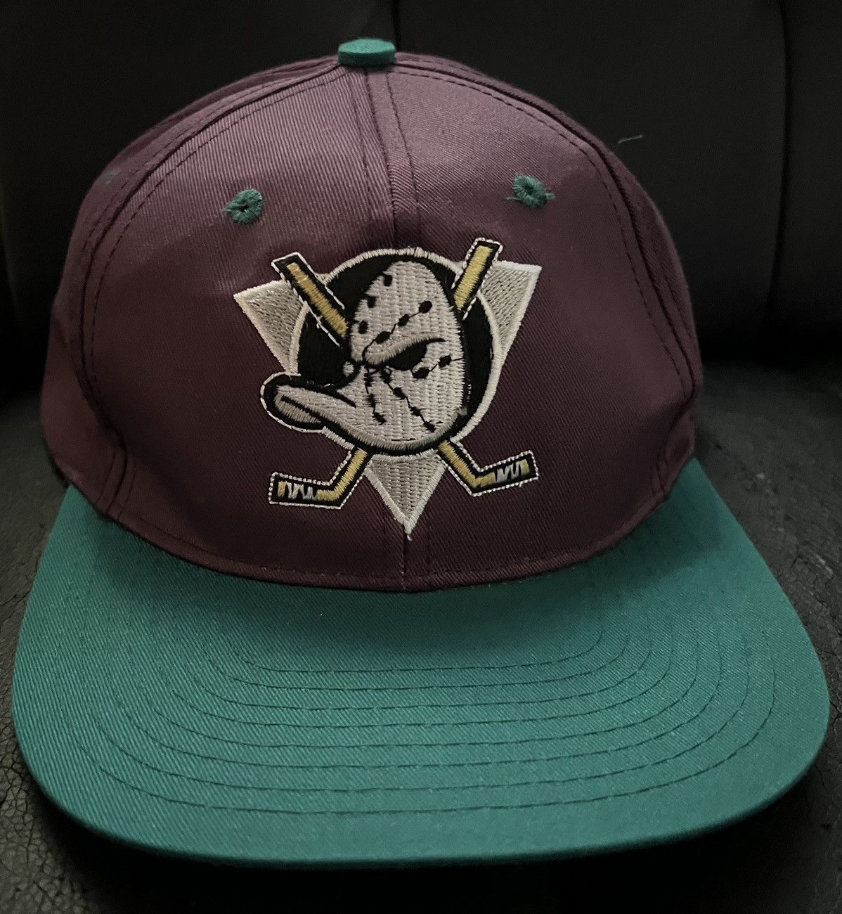 NHL × Vintage Vintage Mighty Ducks Snapback Hat Size ONE SIZE - 1 Thumbnail