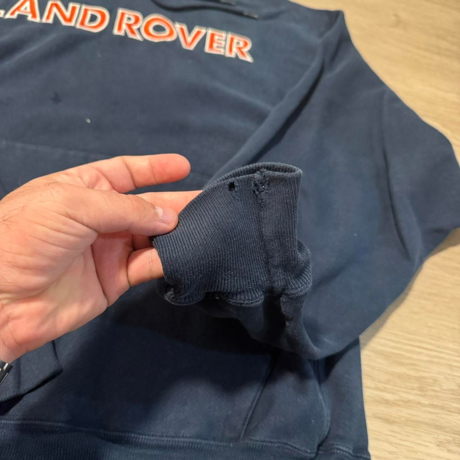Champion Vintage land rover x champion Size US L / EU 52-54 / 3 - 3 Thumbnail
