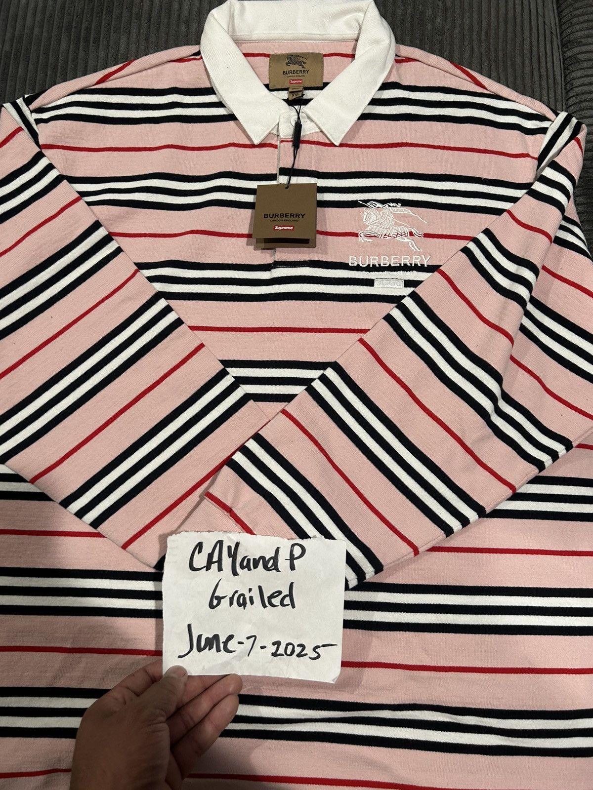 Burberry × Supreme Supreme Burberry pink rugby Size US XXL / EU 58 / 5 - 17 Thumbnail