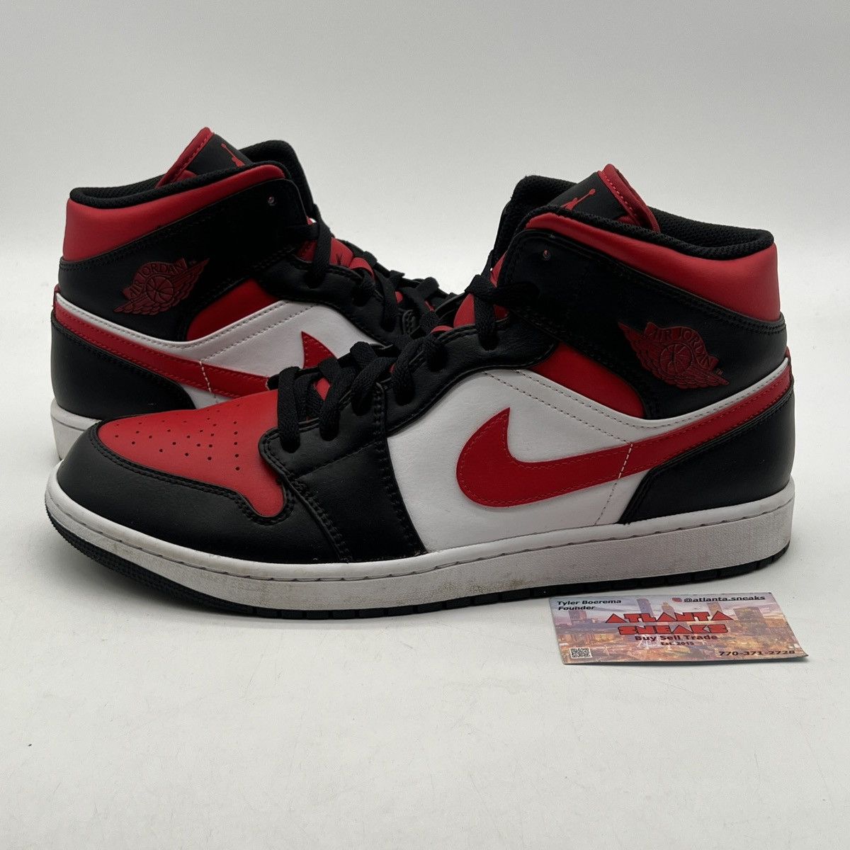 Nike Air Jordan 1 mid bred toe Size US 13 / EU 46 - 1 Thumbnail