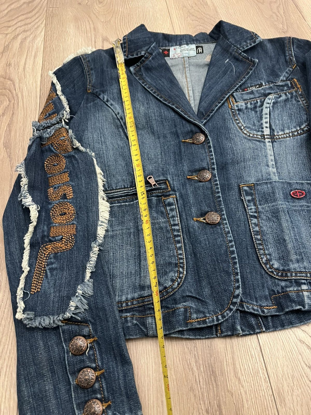 CINQUE Edgy Cinque Distressed Denim Jacket with Cobra Embroidery Size XS / US 0-2 / IT 36-38 - 7 Thumbnail