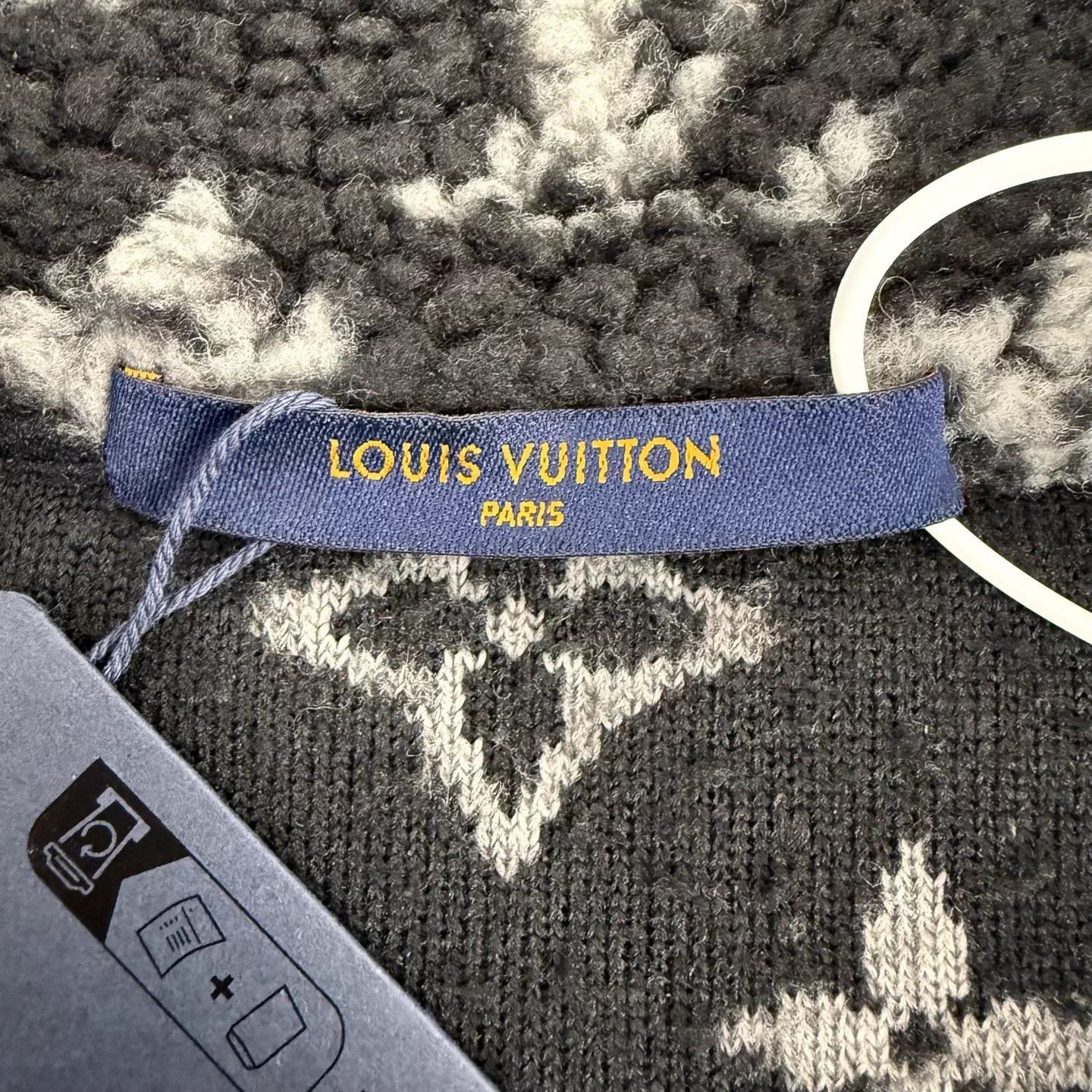 Louis Vuitton LV Black Full Print Logo Lambskin Jacket M Size US M / EU 48-50 / 2 - 3 Thumbnail