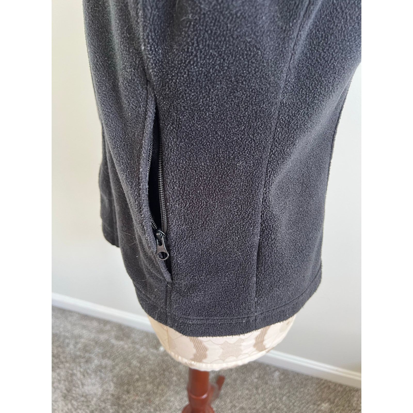 Columbia Columbia Full Zip Sleeveless Fleece Vest Zip Pockets Medium Size M / US 6-8 / IT 42-44 - 3 Thumbnail