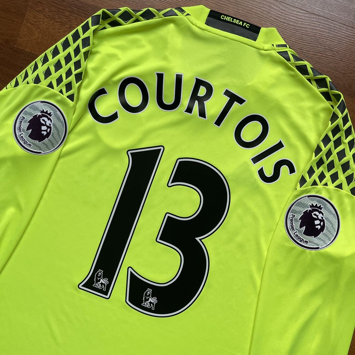 Adidas × Vintage CHELSEA ADIDAS 2016/2017 FOOTBALL GK JERSEY #13 COURTOIS Size US M / EU 48-50 / 2 - 12 Thumbnail