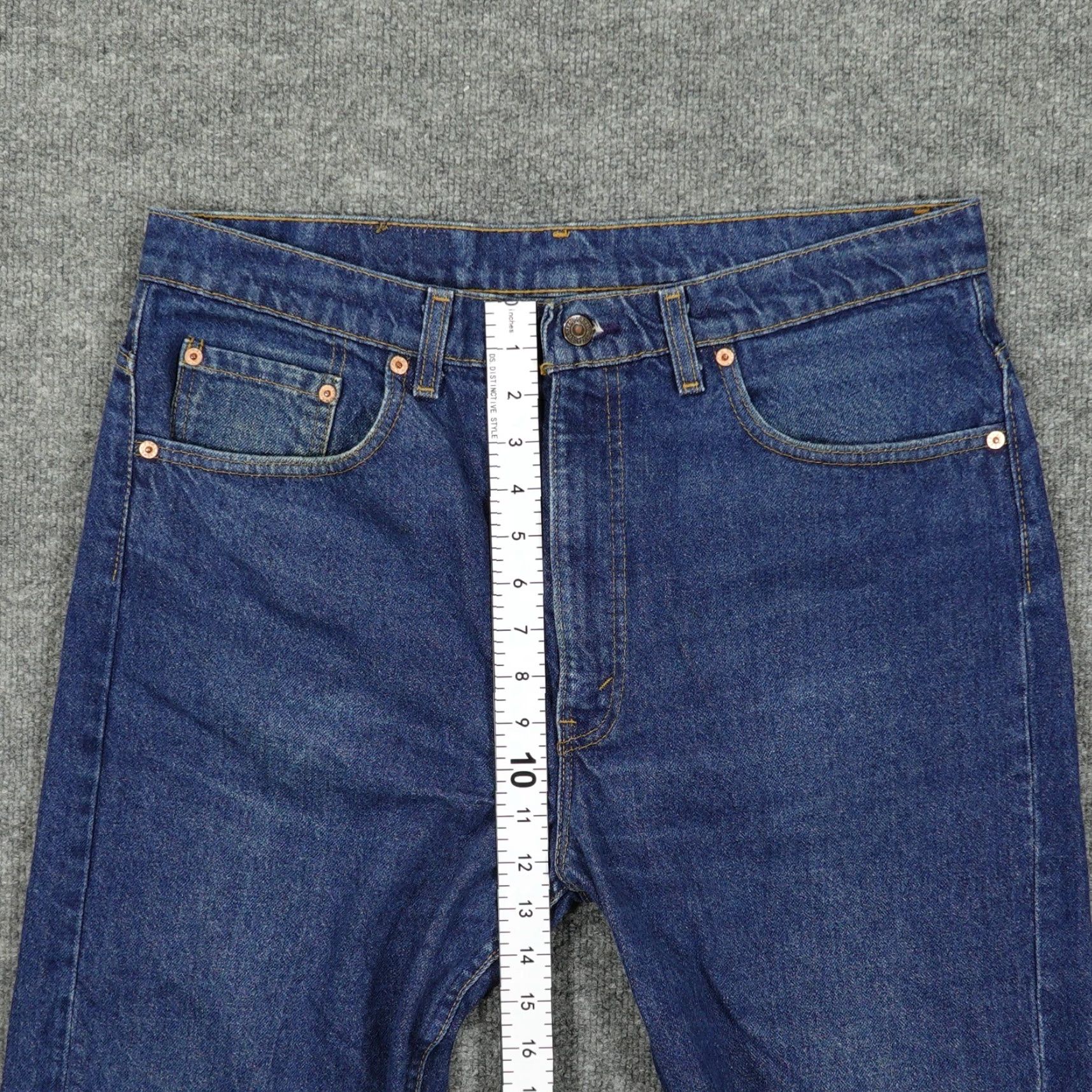 Levi's VINTAGE Levi's 505 Jeans Mens 38x34 Blue Regular Fit Straight Leg Made in USA Size US 38 / EU 54 - 4 Thumbnail
