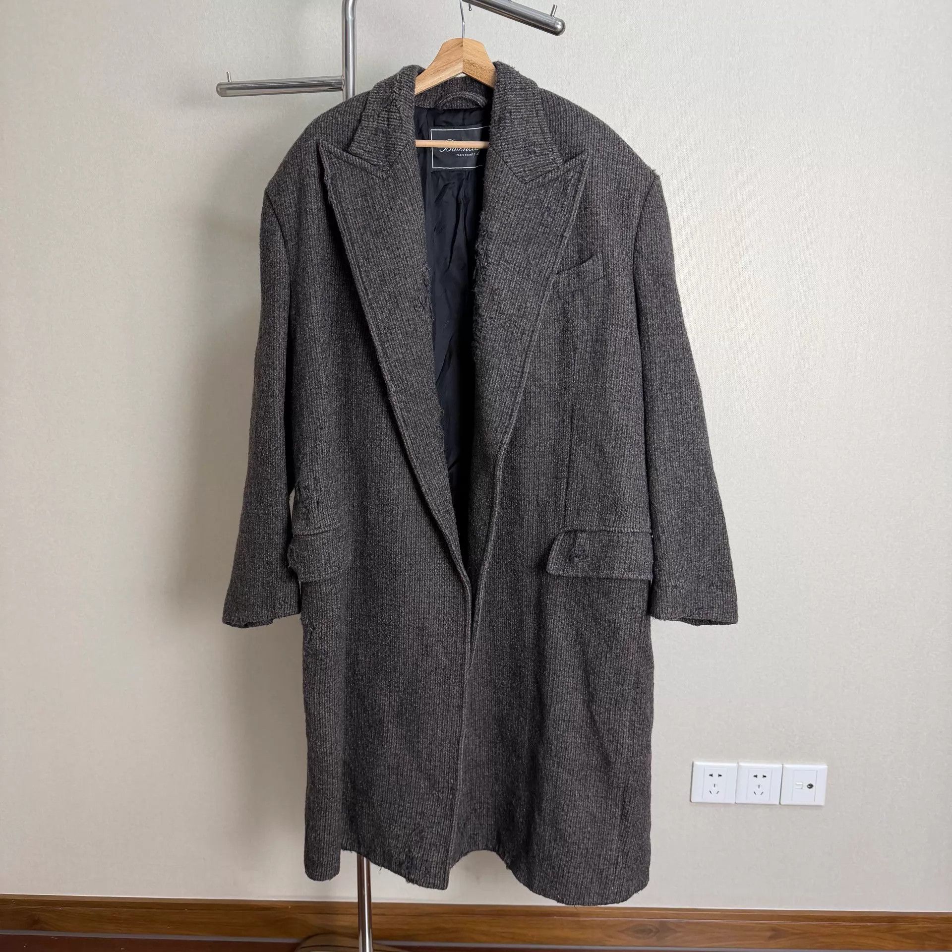 Balenciaga Balenciaga SS21 Houndstooth Wool OS Distressed Coat 36 LN Size XS / US 0-2 / IT 36-38 - 1 Thumbnail