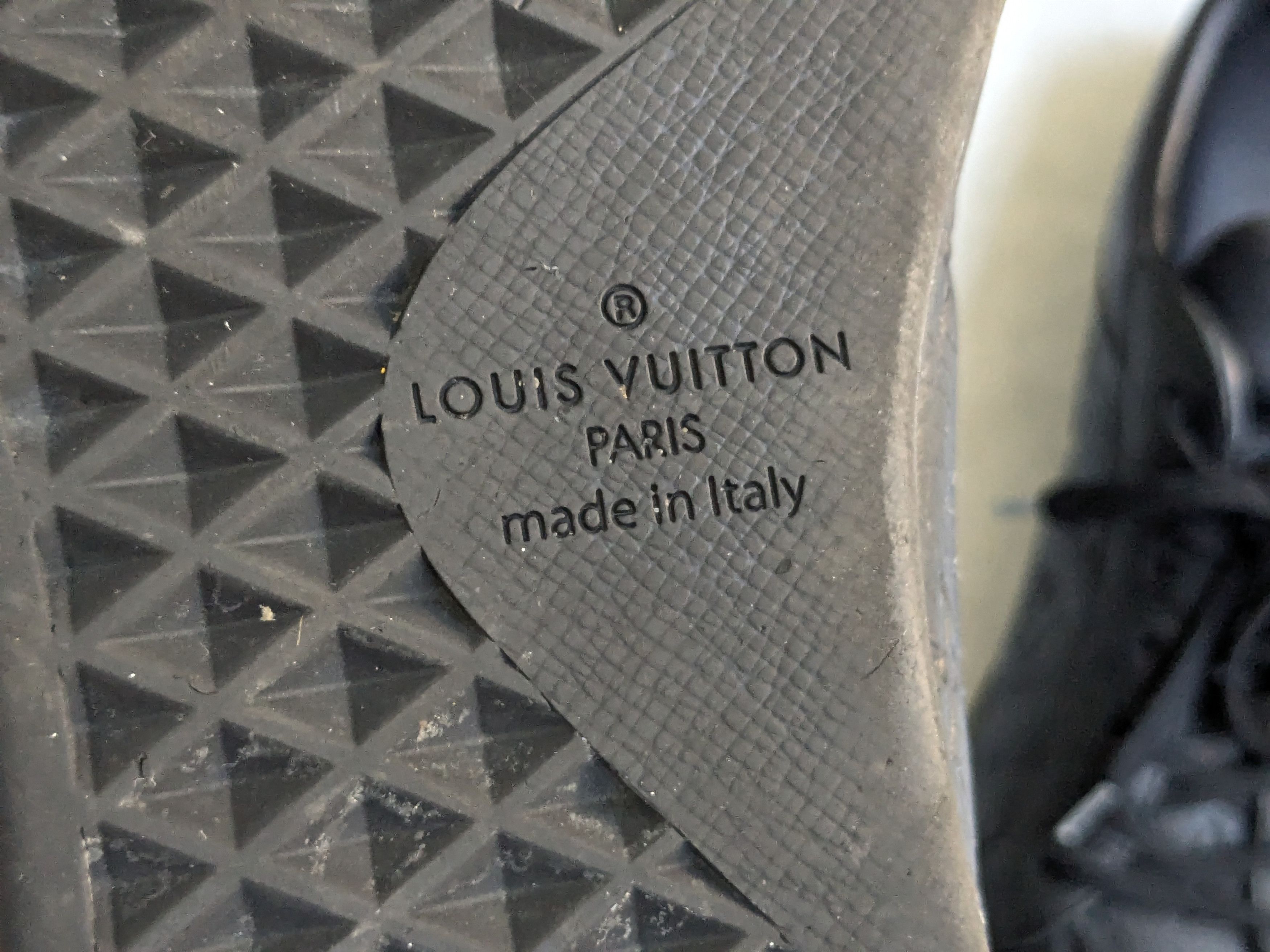 Louis Vuitton Louis Vuitton Luxembourg Black Monogram 11 Leather Size US 11 / EU 44 - 14 Thumbnail