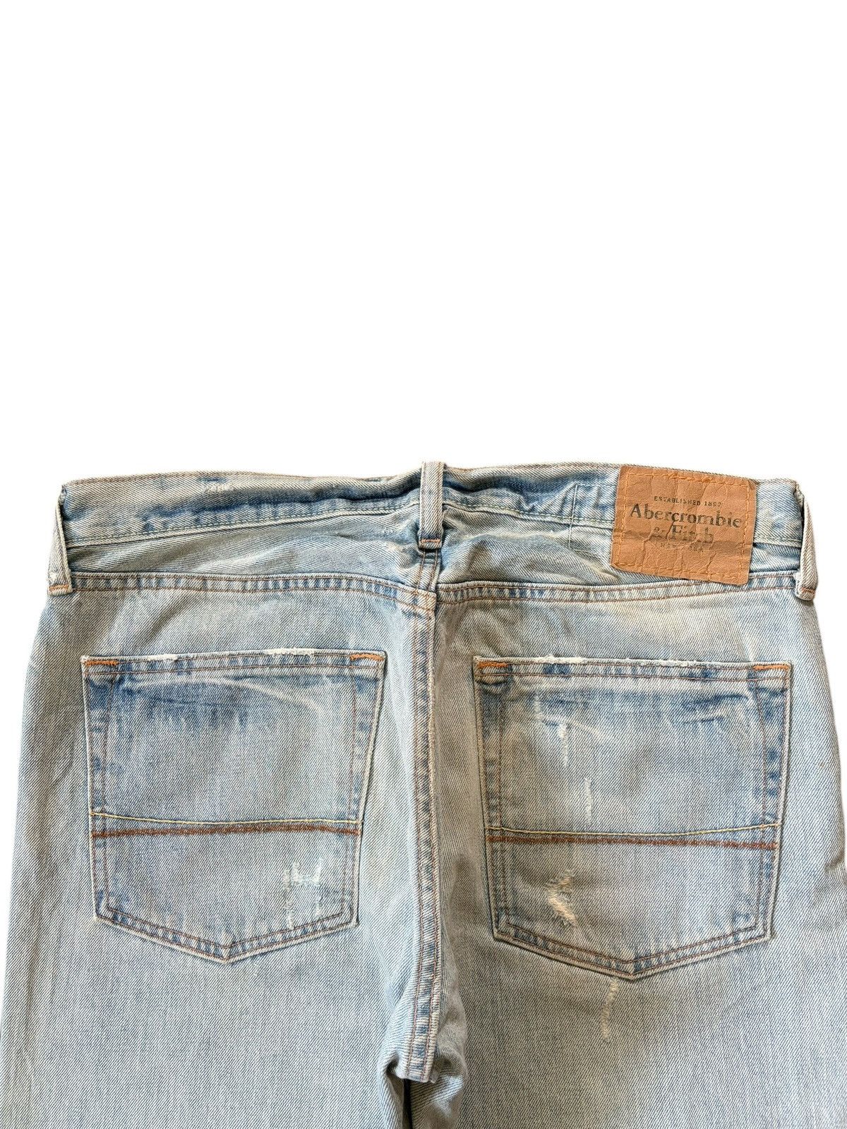 Abercrombie & Fitch Vintage Abercrombie Faded Wash Distressed Flare Jeans Size US 35 - 4 Thumbnail
