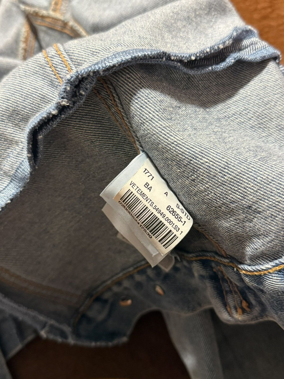 Vetements AW18 Levis reconstructed trucker jacket blue