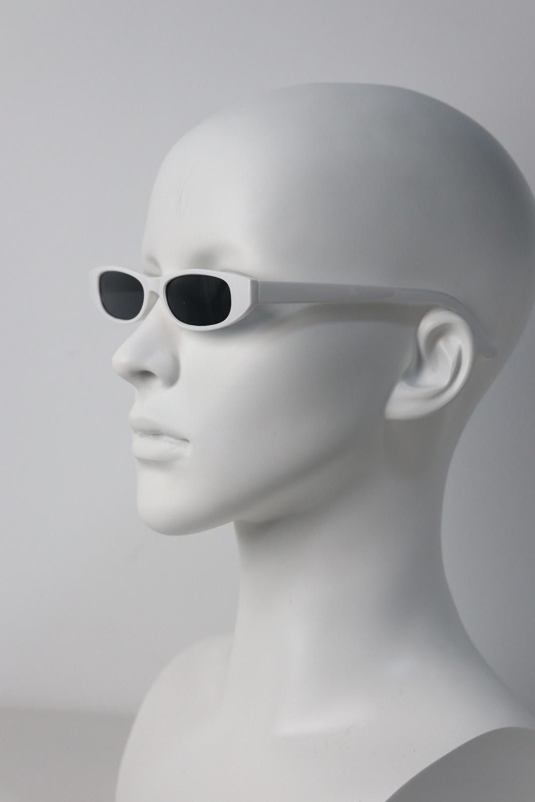 Japanese Brand Y2k Avant Garde Futuristic Rectangle White Sunglasses OS Size ONE SIZE - 8 Thumbnail