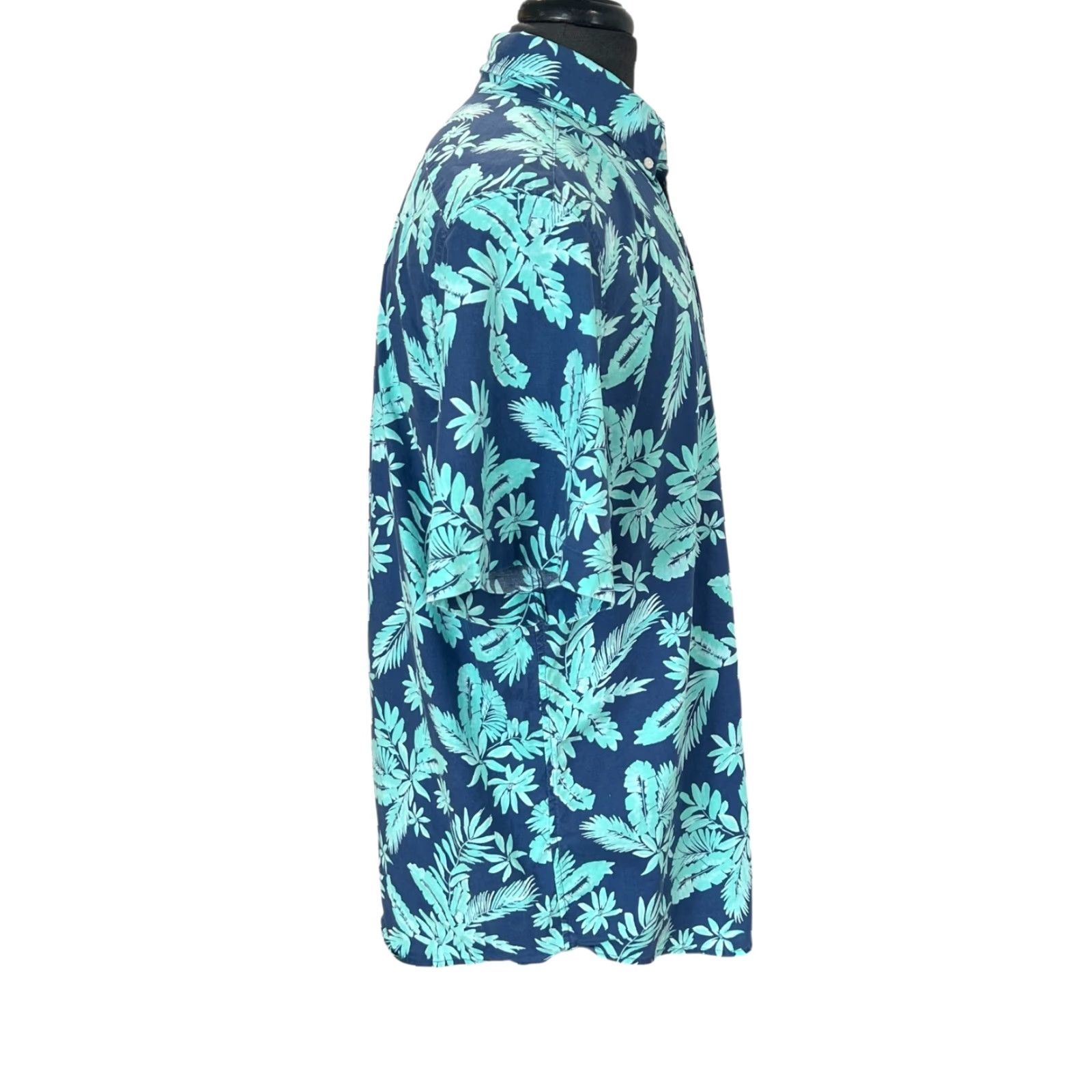 Vineyard Vines Vineyard Vines Murray Hawaiian Shirt Slim Fit Mens Large Blue Floral Tropical Slimming Shirt Button-Up Short Sleeve Size US L / EU 52-54 / 3 - 5 Thumbnail