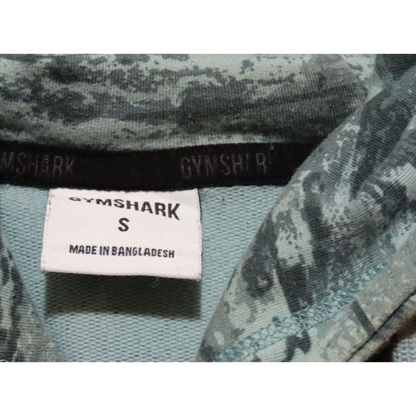 Gymshark Gymshark Hoodie Men Small Green Camo Pullover Multicolor Logo Hooded Pullover Sweatshirt Short Sleeve Not Applicable Size US S / EU 44-46 / 1 - 5 Thumbnail