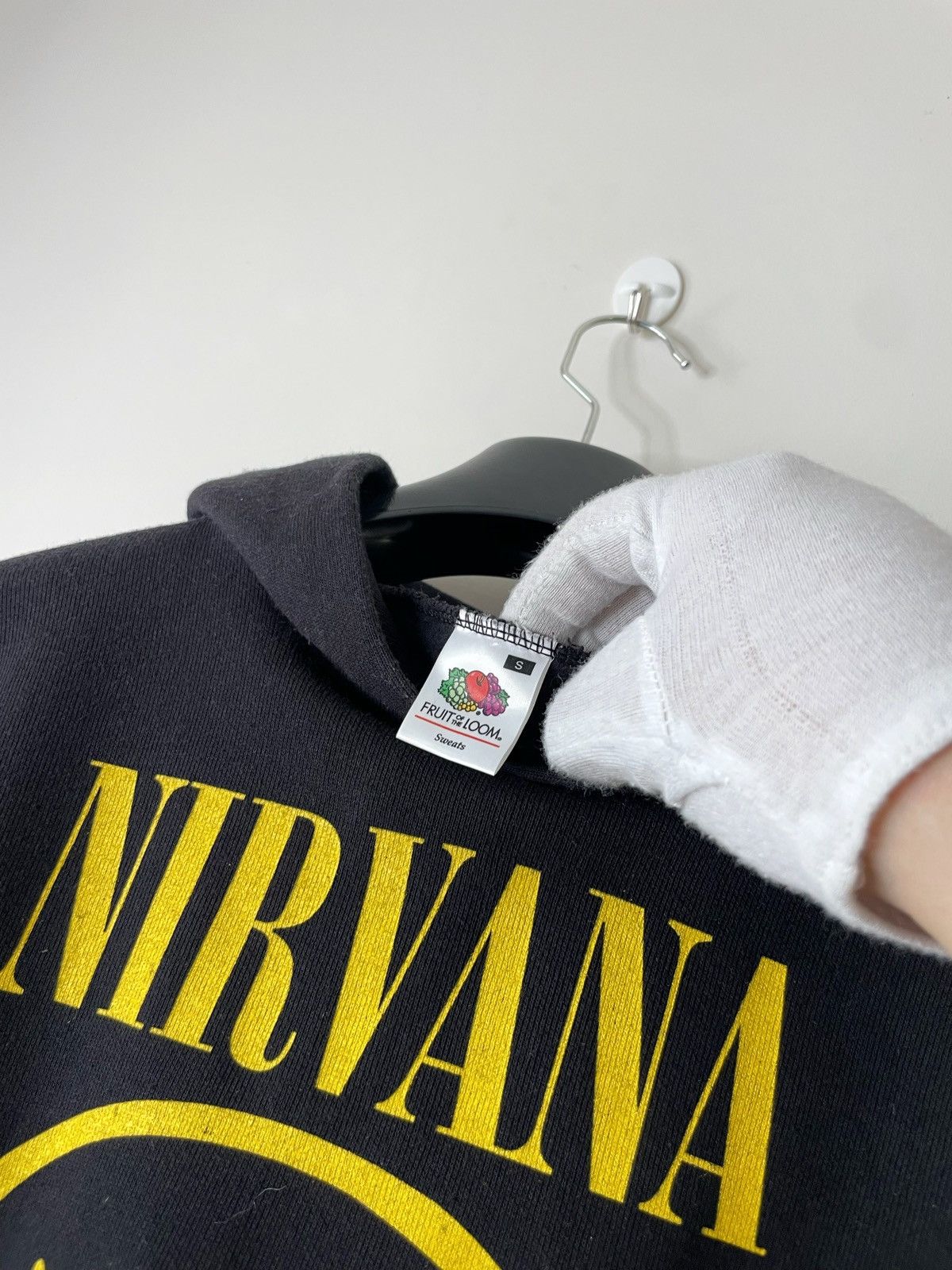 Nirvana VTG Nirvana Smile Face 1992 Kurt Cobain Boxy Fit Hoodie Size US S / EU 44-46 / 1 - 7 Thumbnail