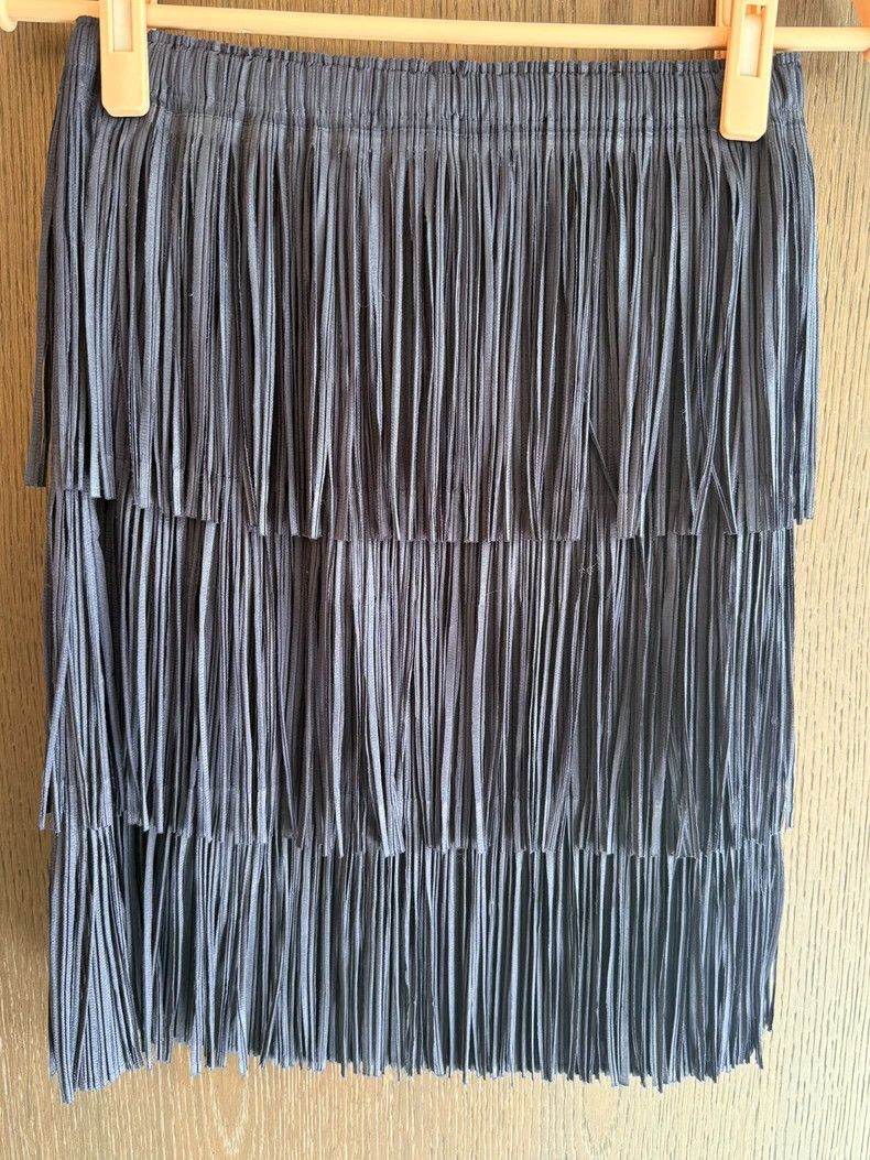 Issey Miyake Issey Miyake size:3 Black fringed skirt Size 42" / US 20 - 3 Thumbnail