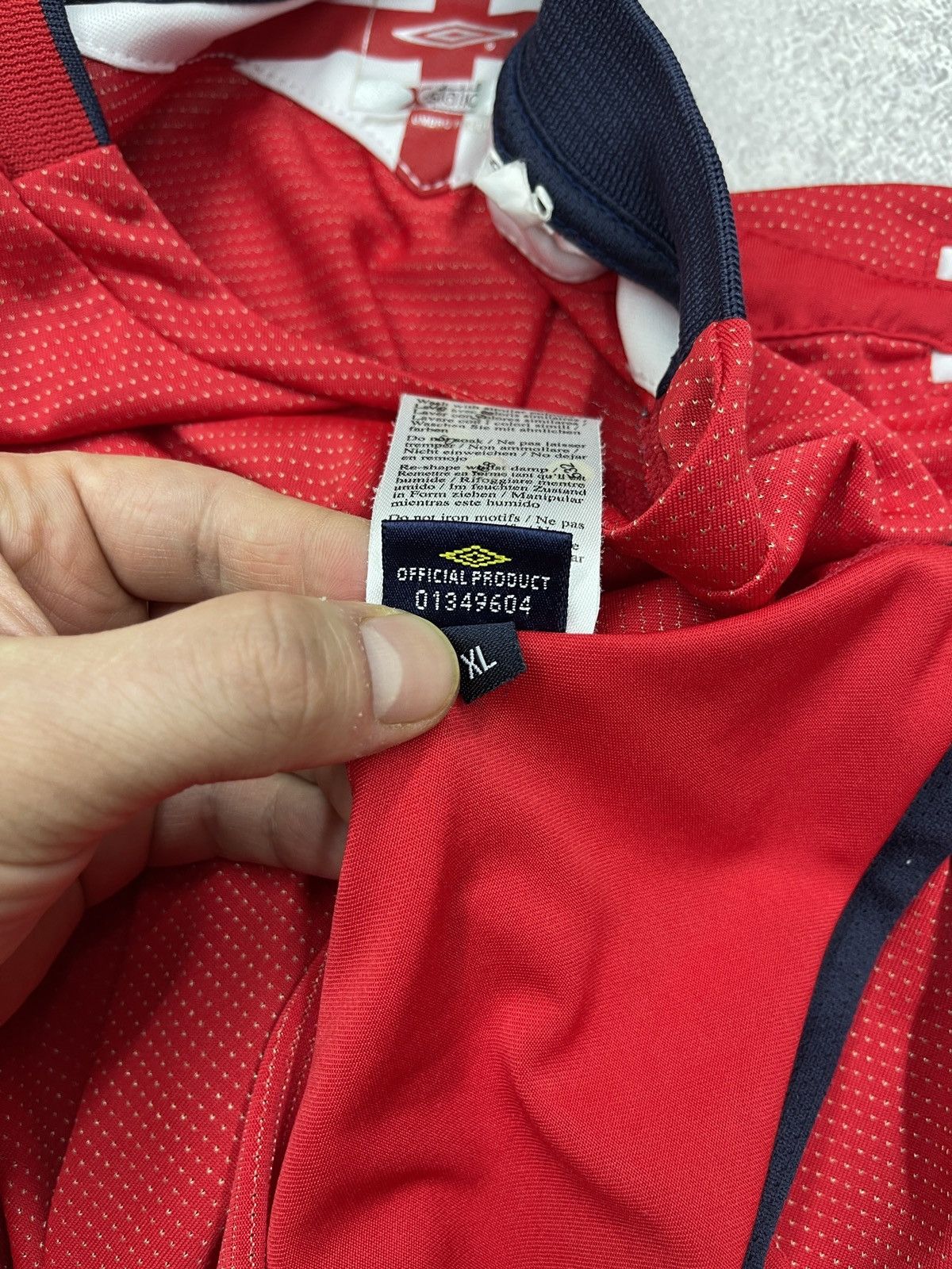 Umbro Vintage Umbro England 2004 Soccer Jersey Red Official Y2K Size US XL / EU 56 / 4 - 13 Thumbnail