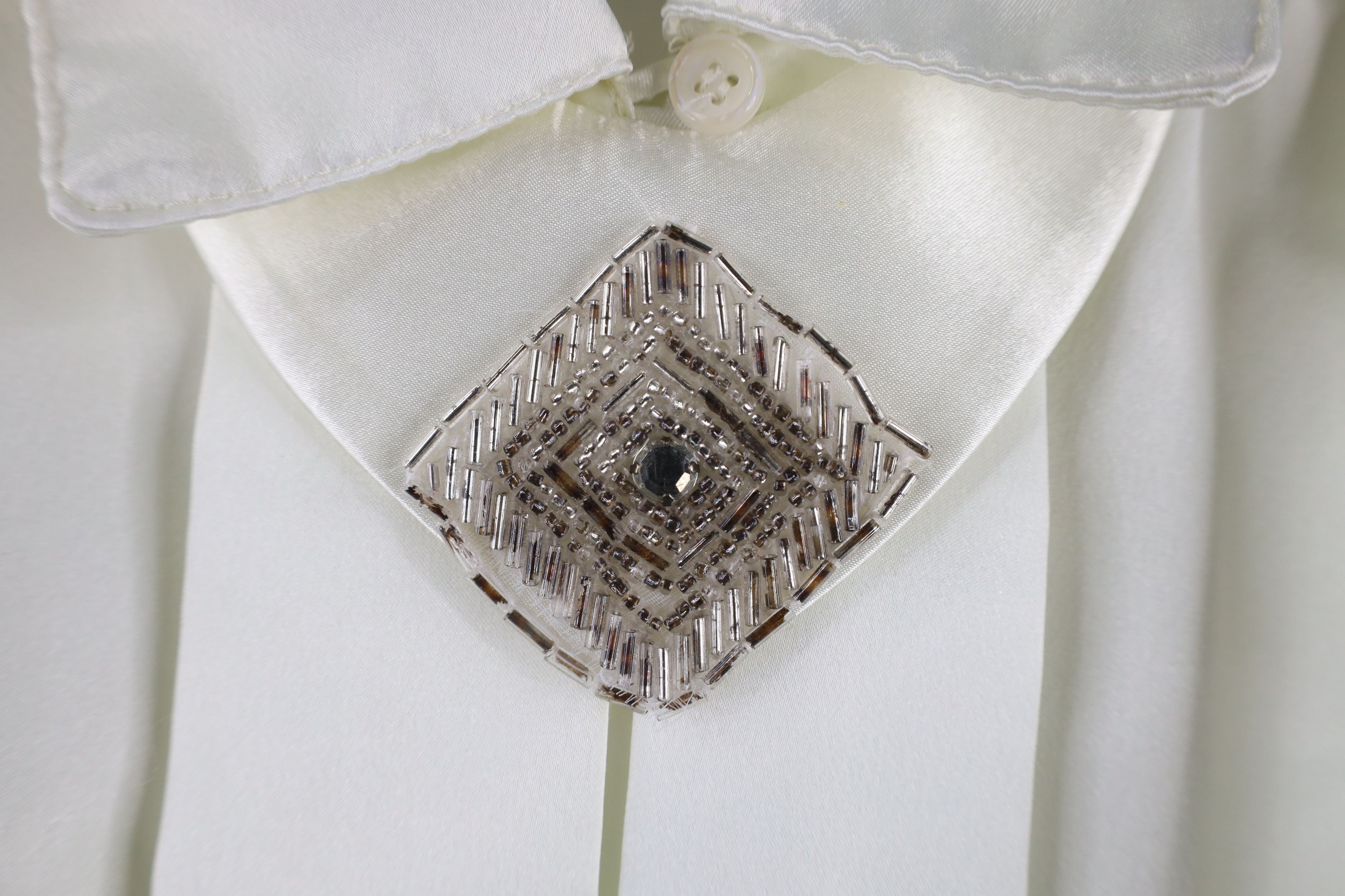 Vintage Vintage 90s Streetwear Beaded Collar Button Shirt USA Size XXL / US 16-18 / IT 52-54 - 4 Thumbnail
