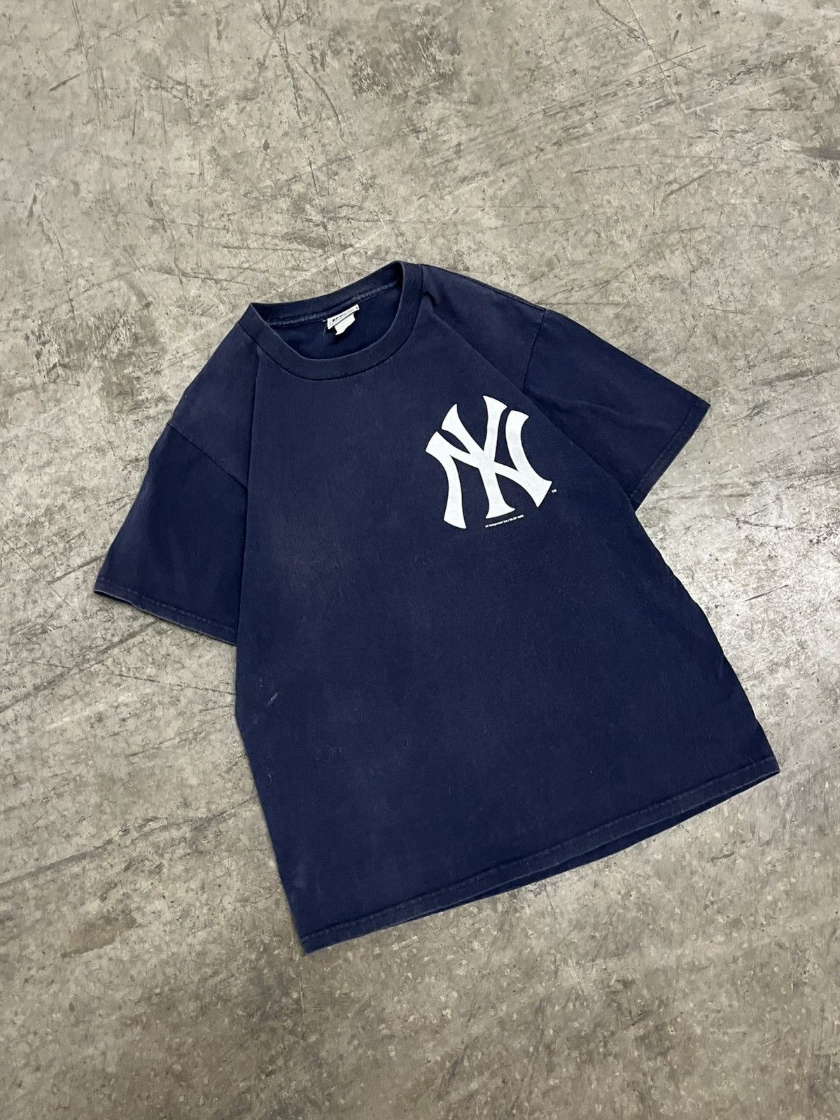 Vintage NY Yankees vintage 90s tee shirt Lee sport hype rare mlb Size US M / EU 48-50 / 2 - 3 Thumbnail