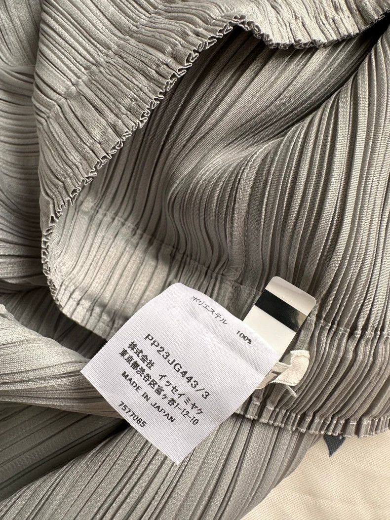 Issey Miyake Issey Miyake size:3 Grey pleated mermaid girl skirt Size 31" - 9 Thumbnail