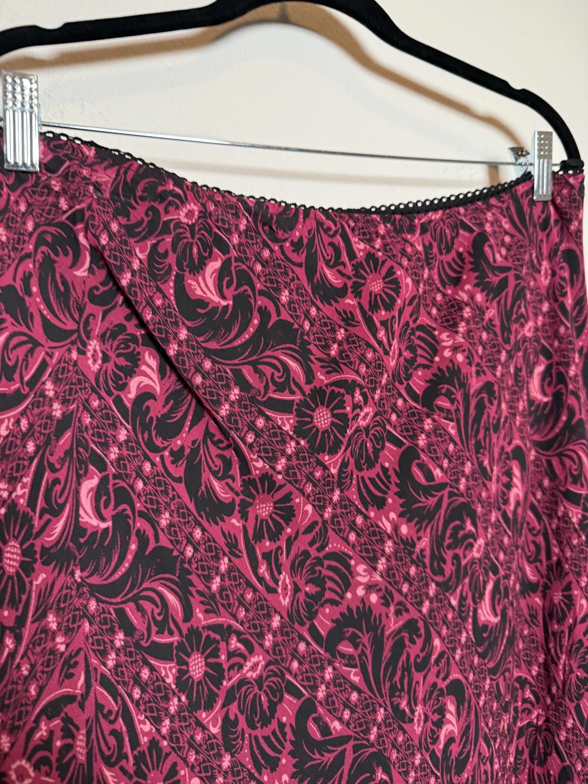 Designer Vintage Pink and Black Romantic Sheer Maxi Skirt Size 36" / US 14 / IT 50 - 1 Thumbnail