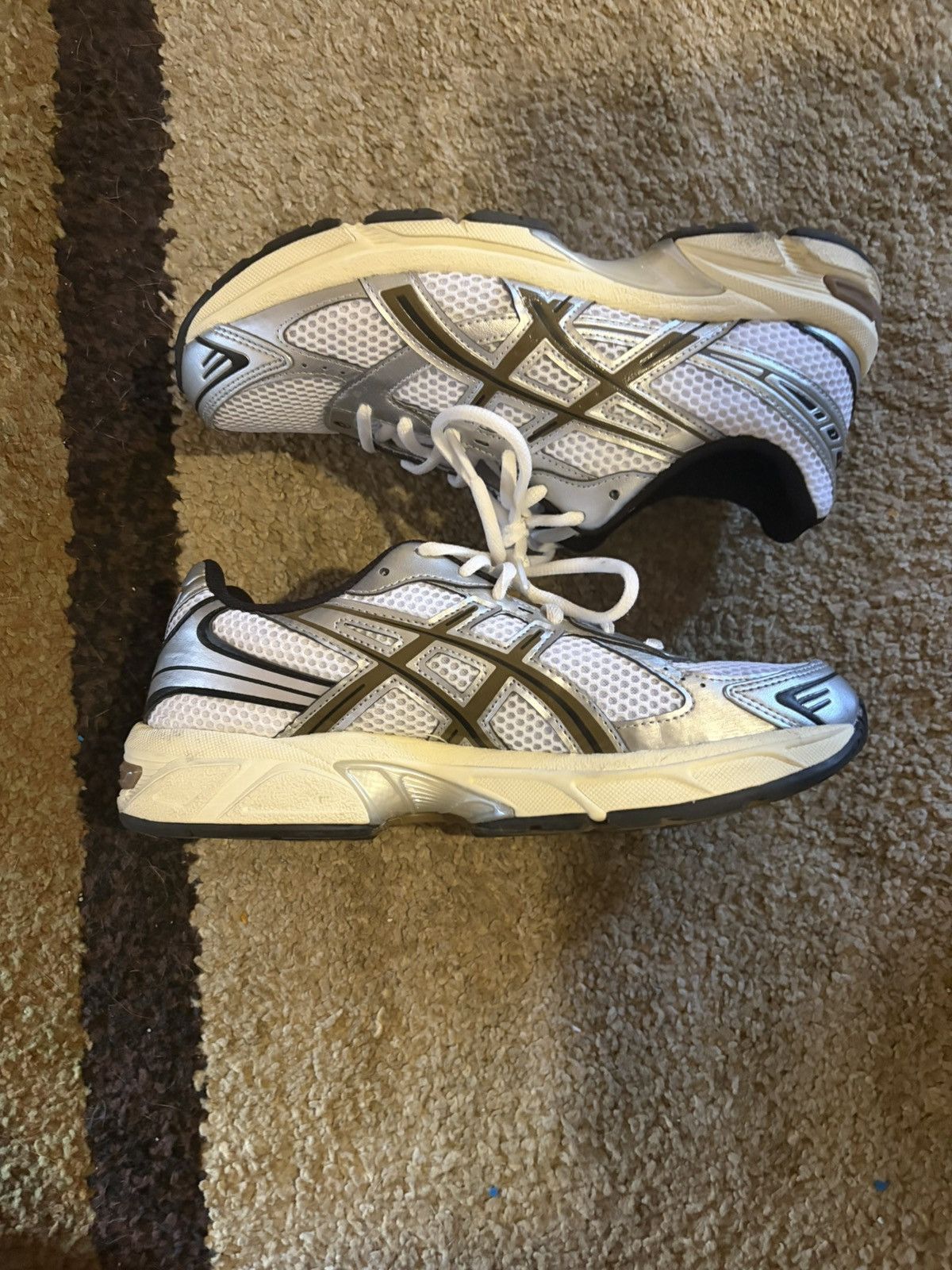 Asics Asics white clay canyon Size US 7 / EU 40 - 2 Thumbnail