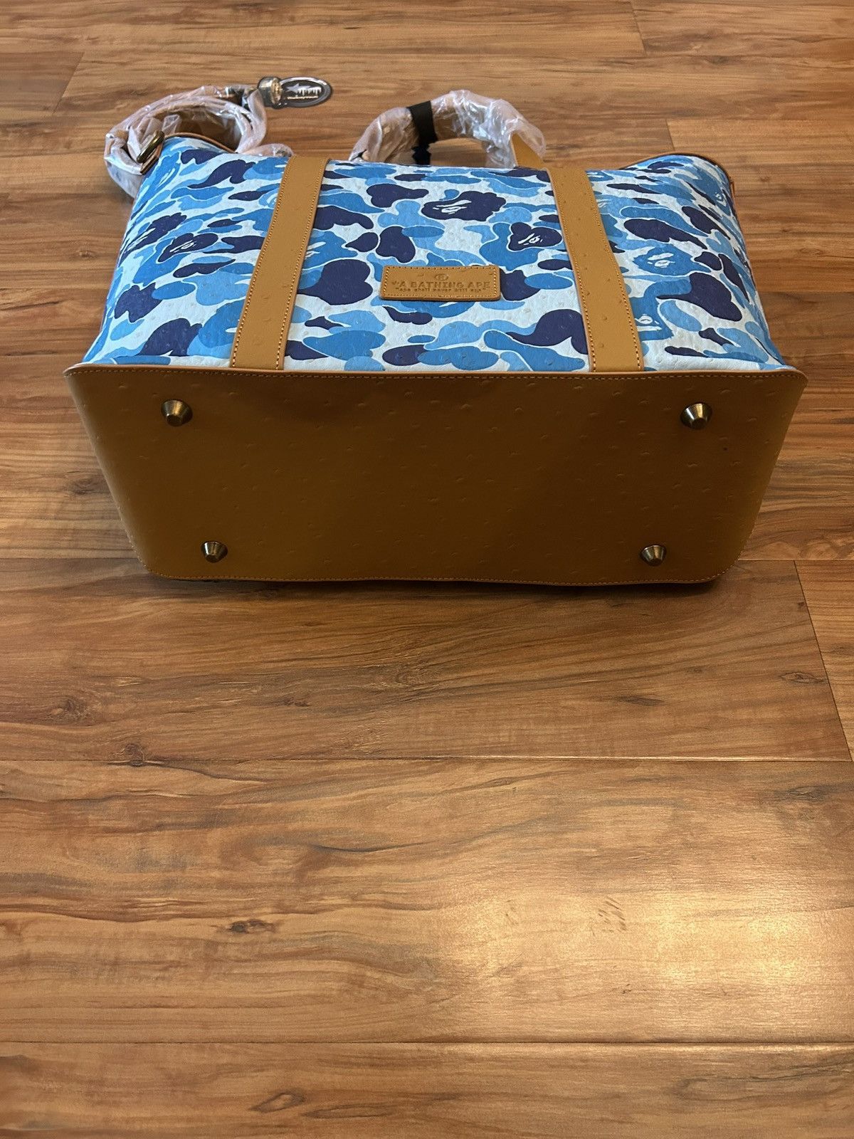 Bape NEW Bape Blue ABC Camo PU Ostrich Leather Tote Bag Size ONE SIZE - 6 Thumbnail